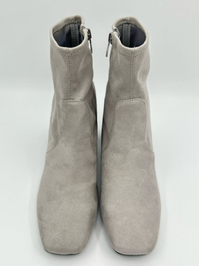 MARC FISHER Women Size 9.5M light grey Booties