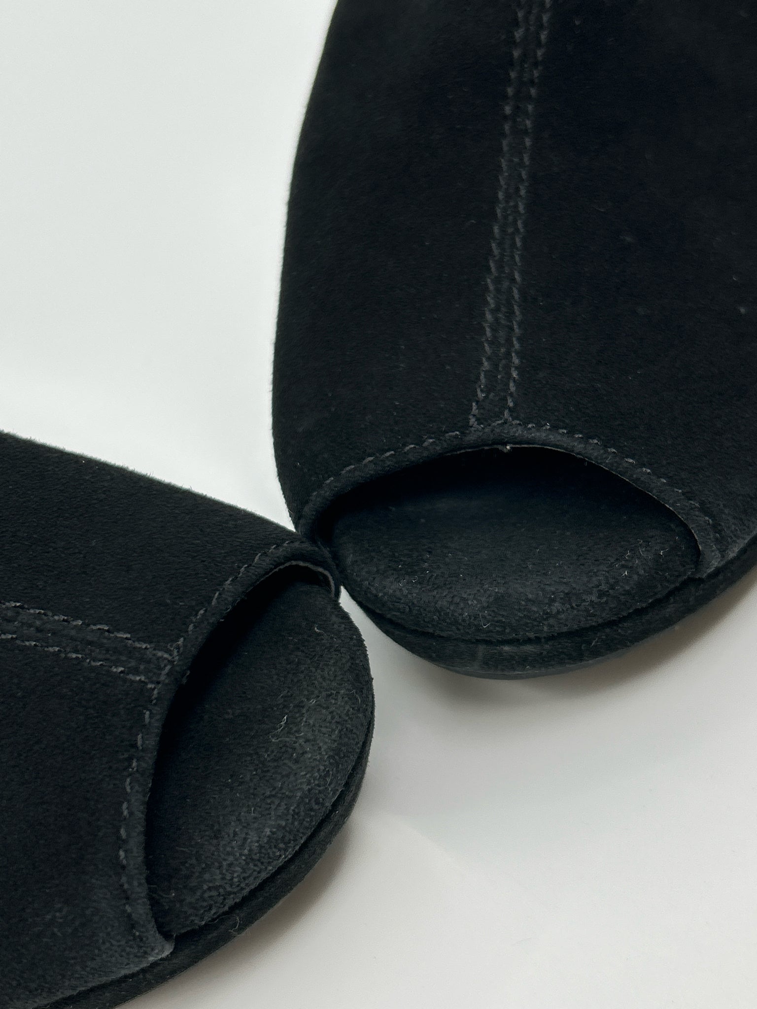 CHOCOLAT BLU Size 8 Black Women's Sandal