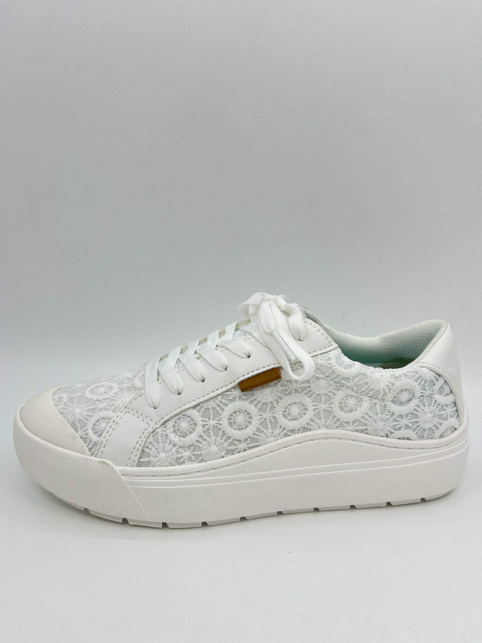 DR. SCHOLL'S Size 8.5 White Women Sneakers