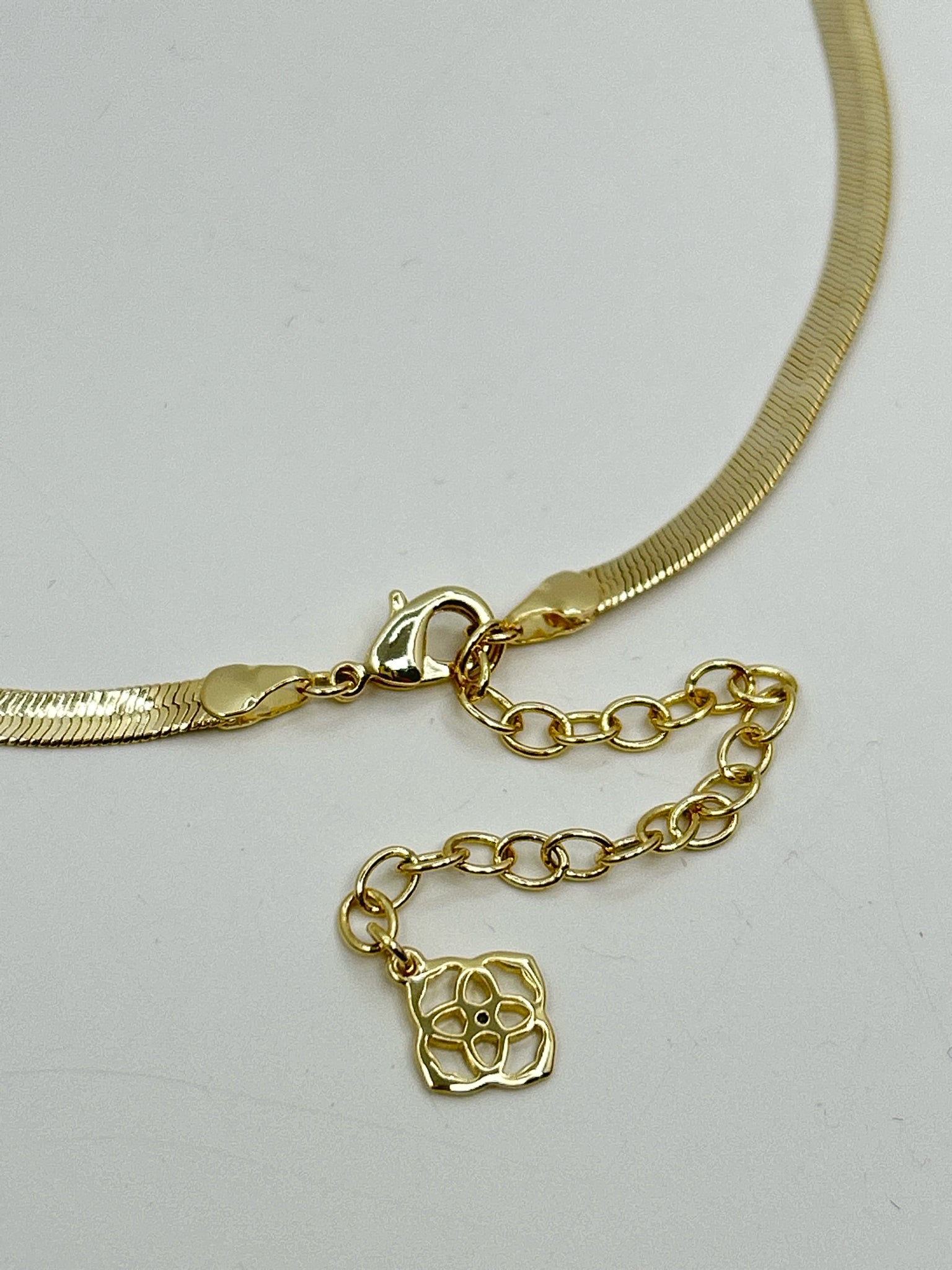 KENDRA SCOTT Gold Necklace