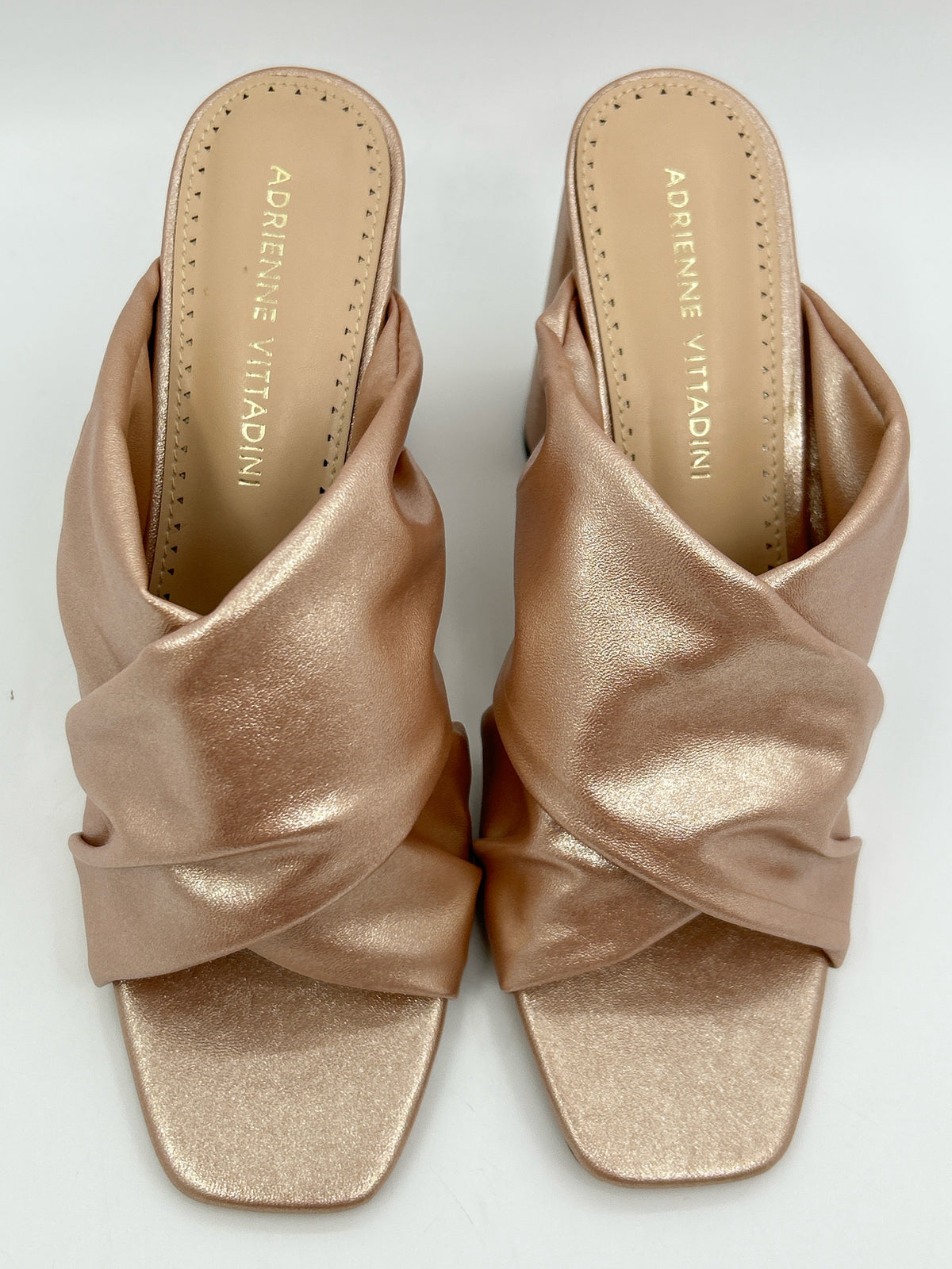 ADRIENNE VITTADINI Size 8M Champagne Women Pumps