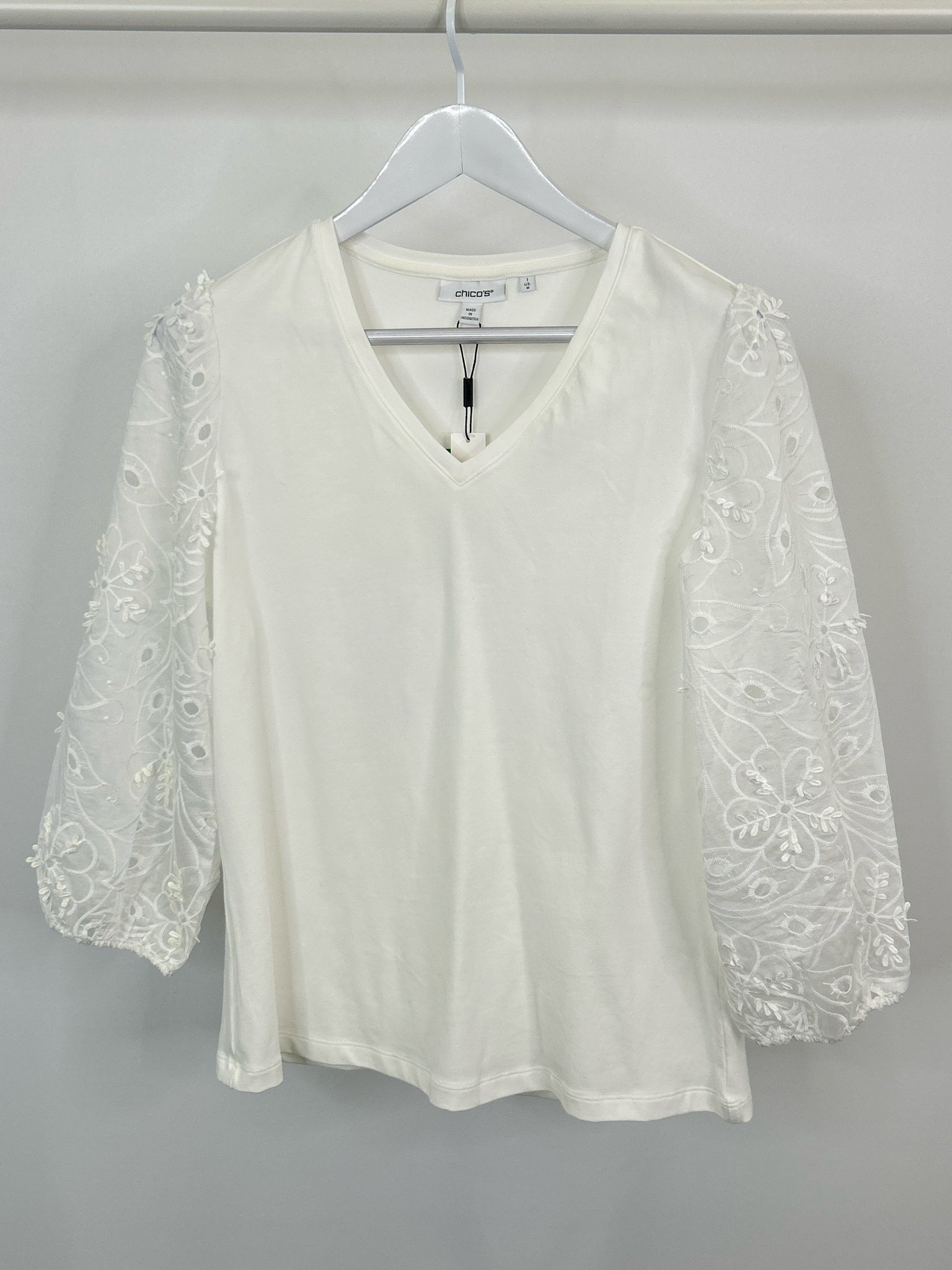 CHICO'S NWT Size M White Women Top