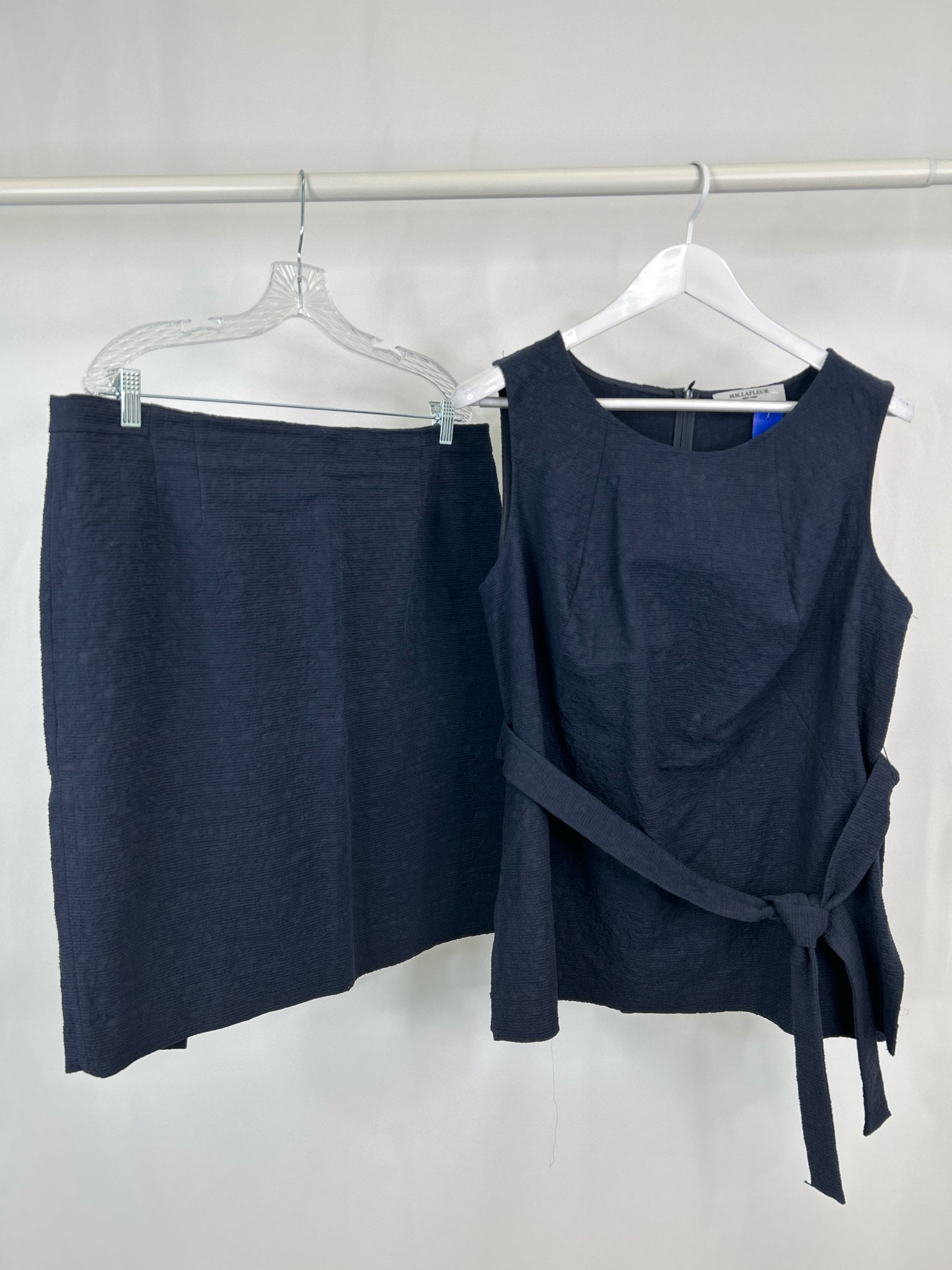 M.M. Lafleur Size XXXL Navy Women 2-Piece w/skirt