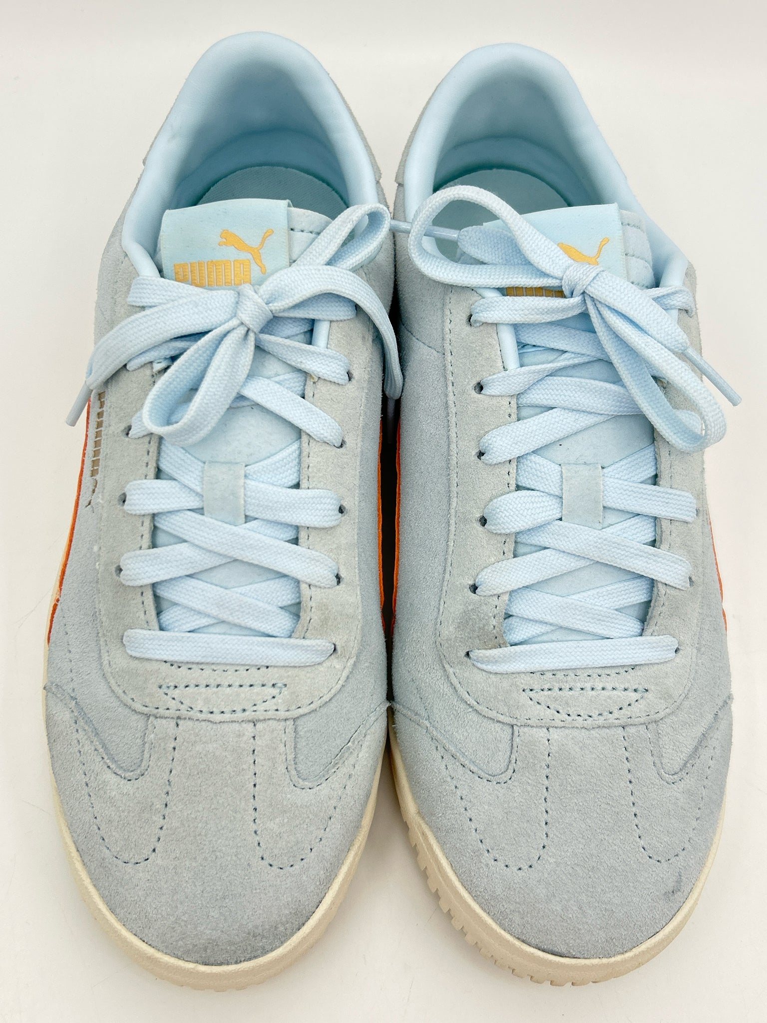 PUMA Size 9 Blue and Peach Women Sneakers