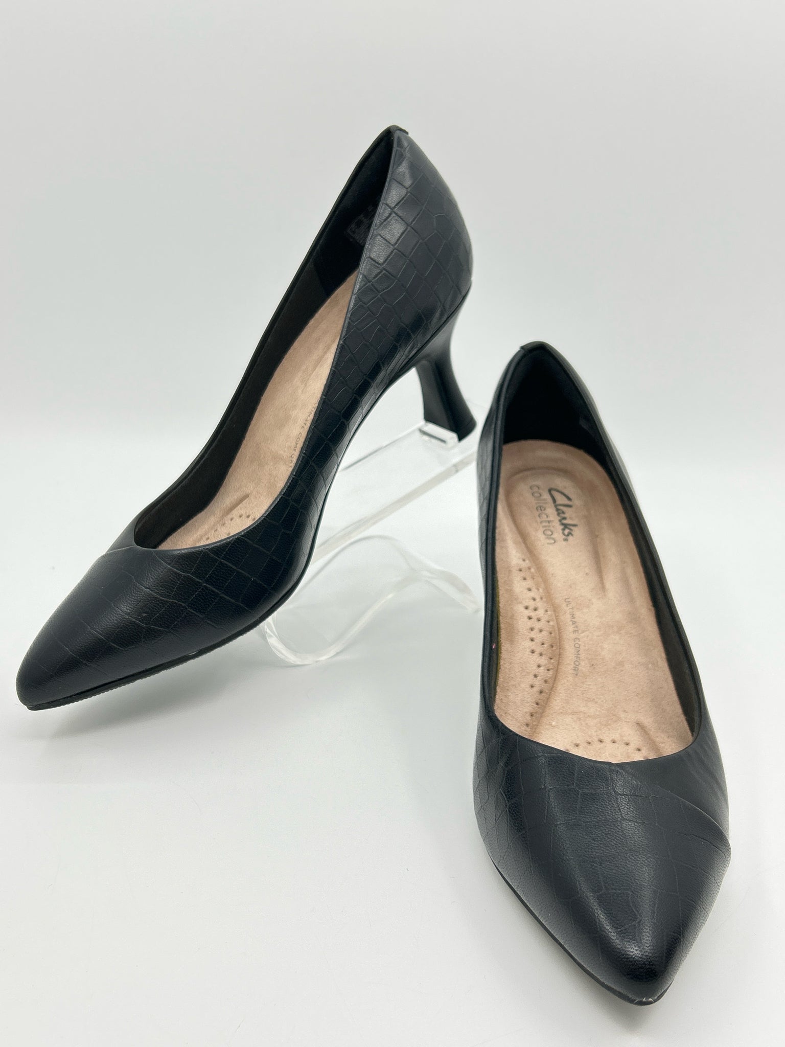 CLARKS Size 9 Black Women Pumps