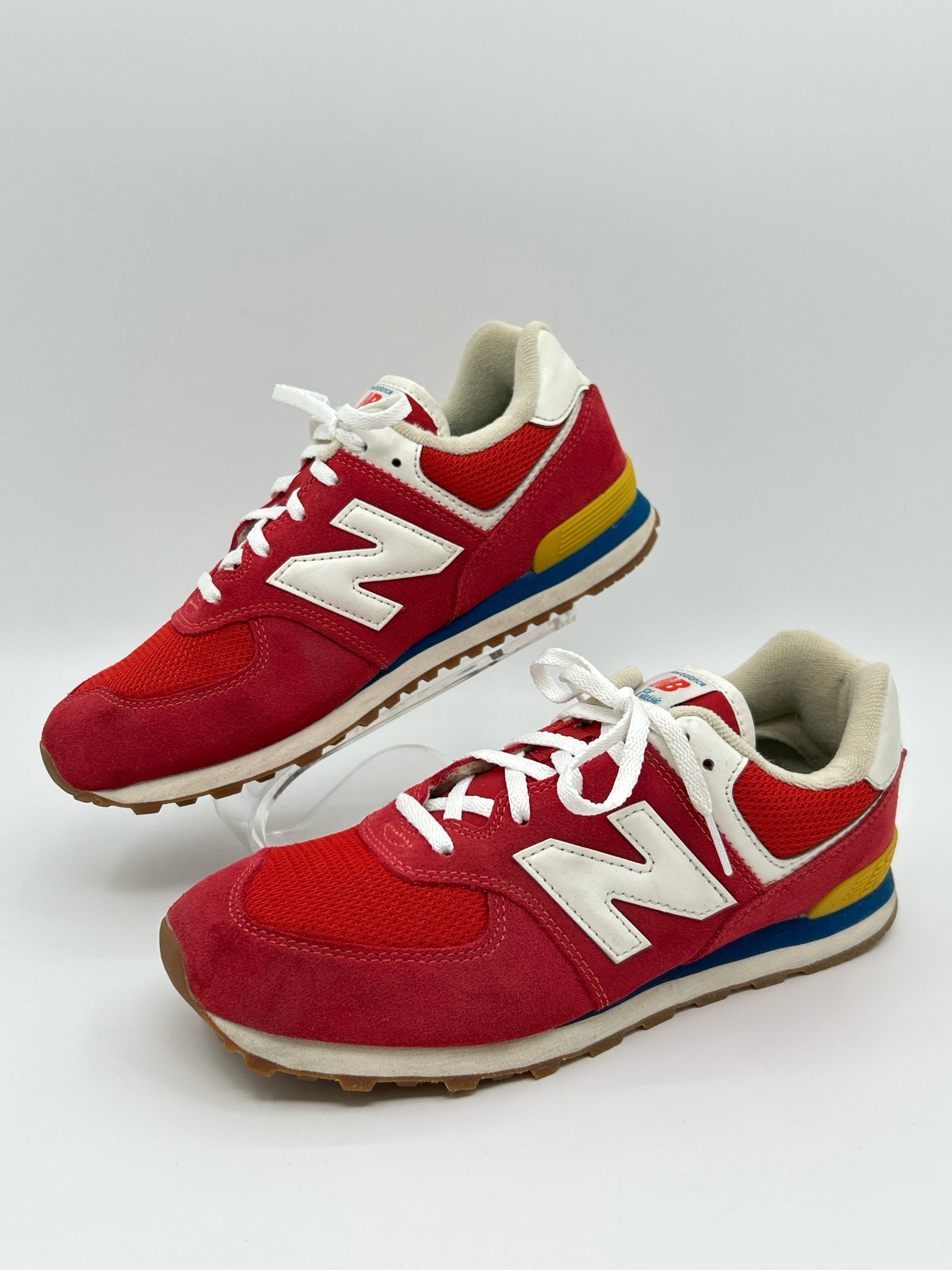 NEW BALANCE Size 6 Red Women Sneakers