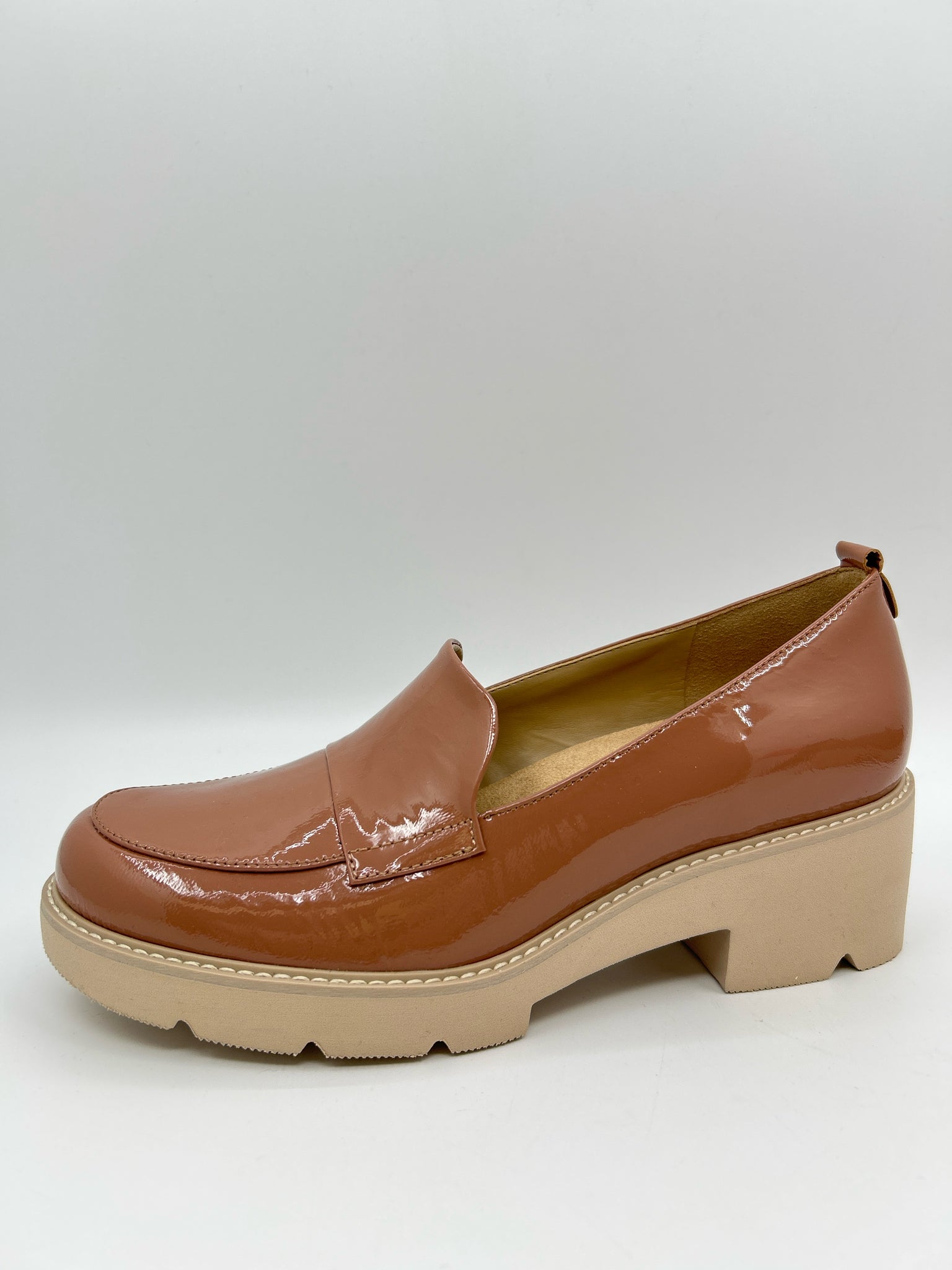NATURALIZER Size 9W Brown Women Loafer