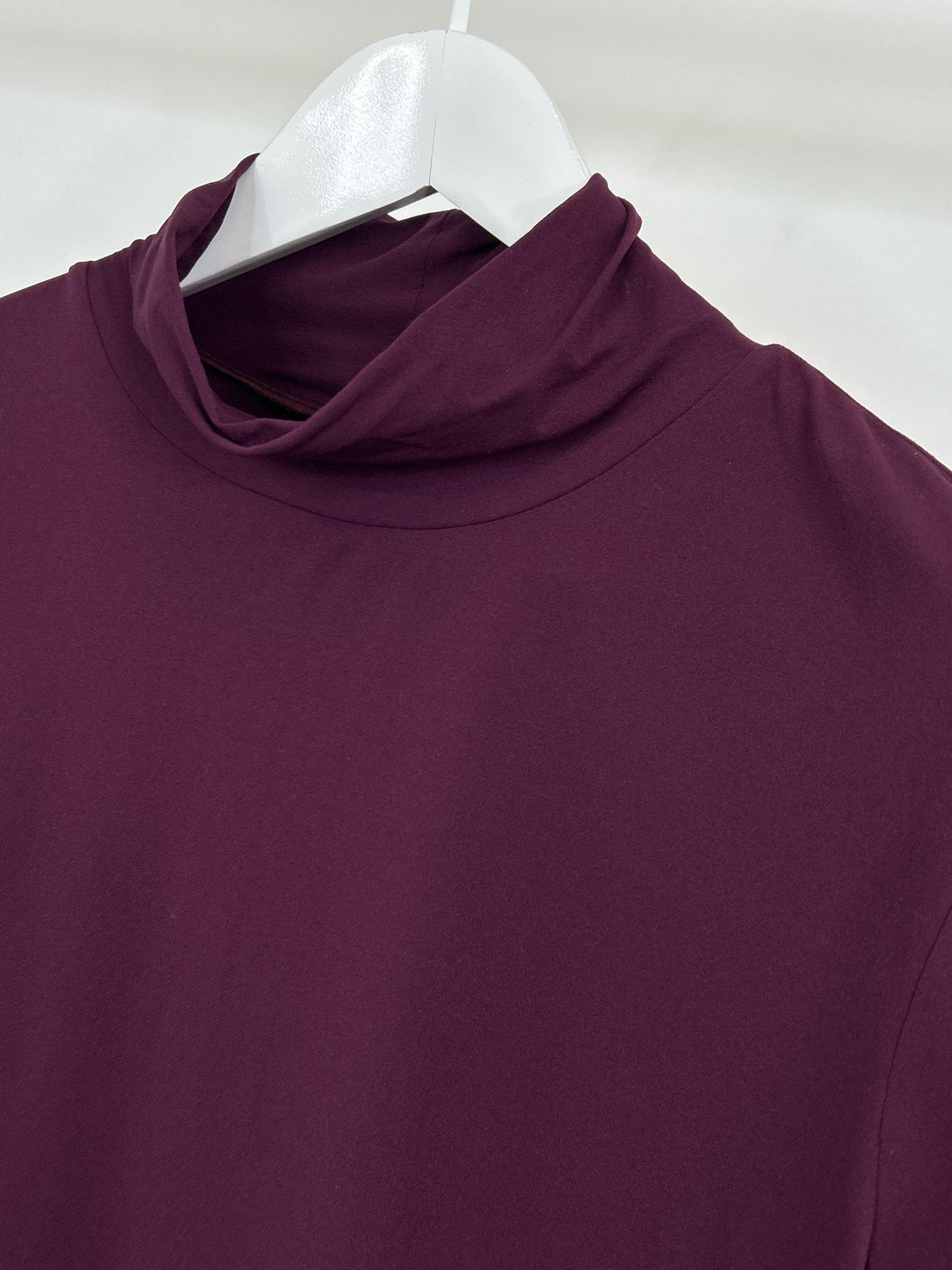 ST JOHN Size XL Plum Women Turtleneck