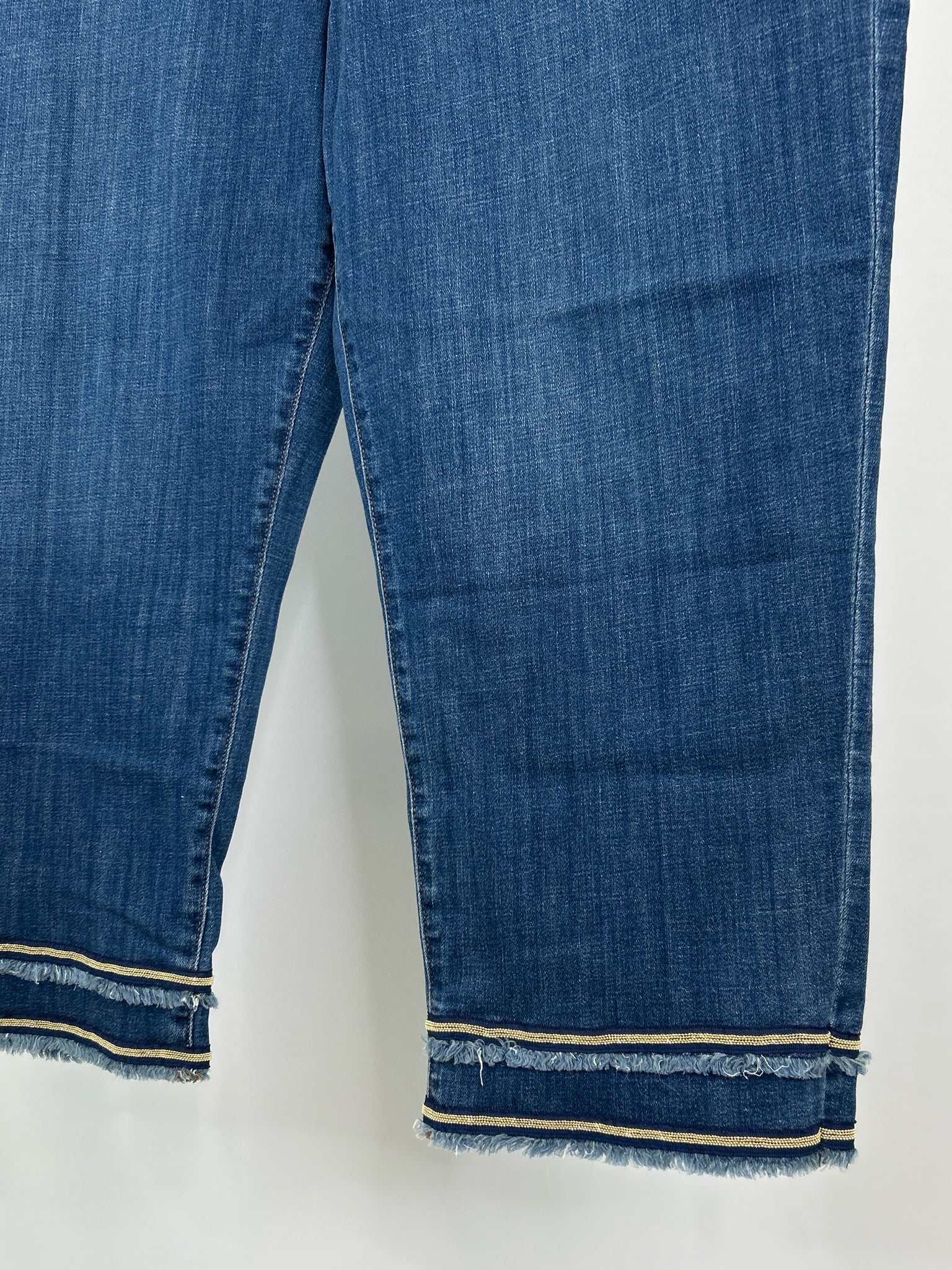 CHICO'S Size 20 Blue Denim Women Jeans NWT
