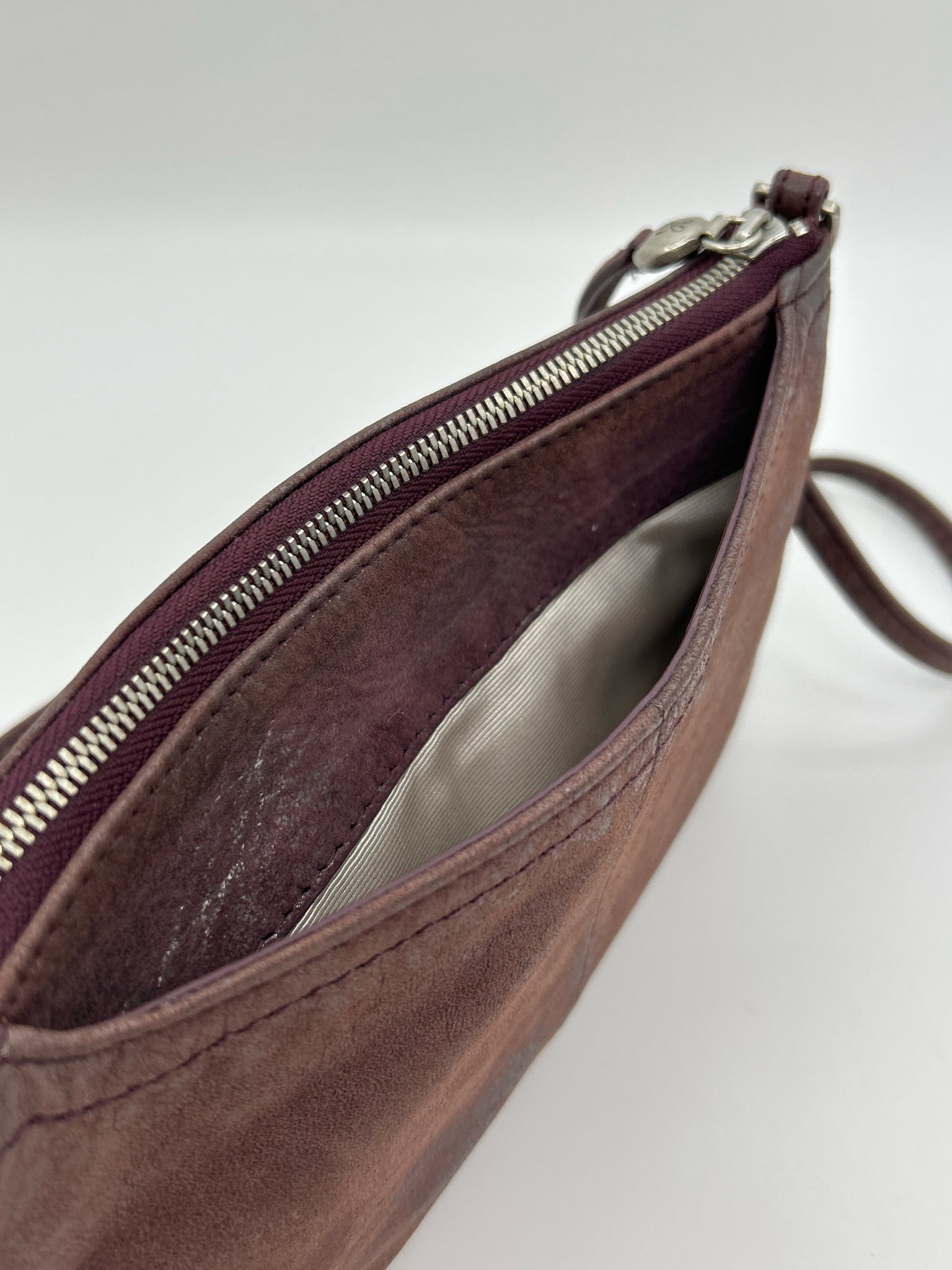 HOBO WINE Women Purse
