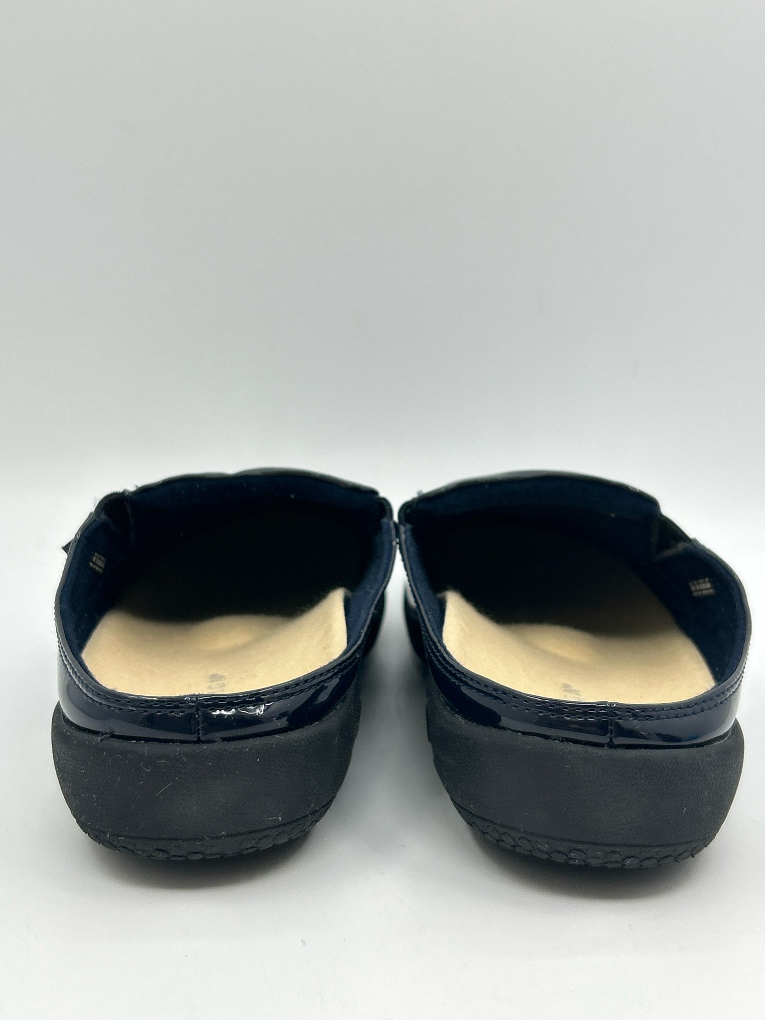 REVITALIGN Size 9B Navy Women Shoes