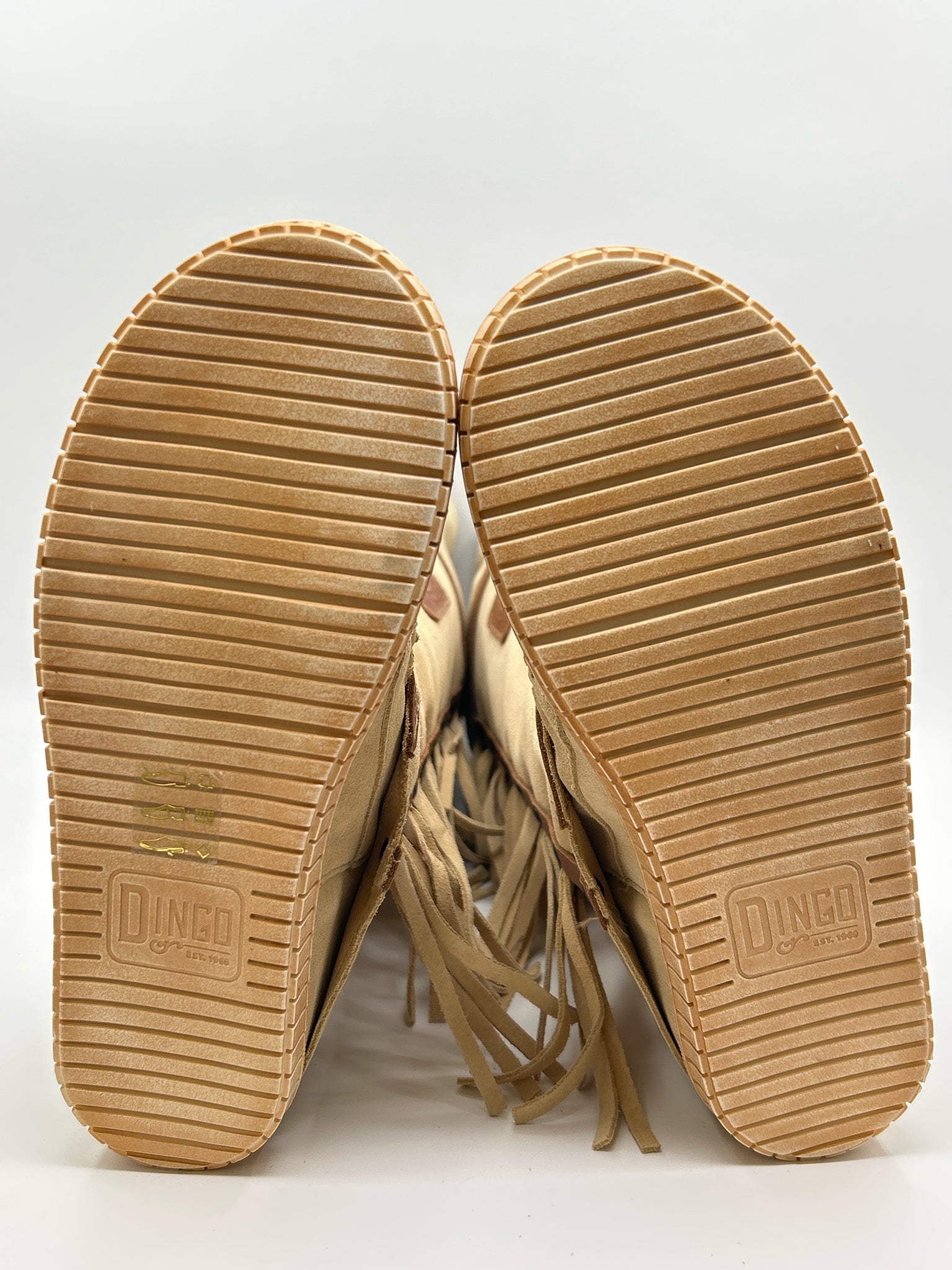 DINGO Size 7.5M BEIGE AND BROWN Women Boots