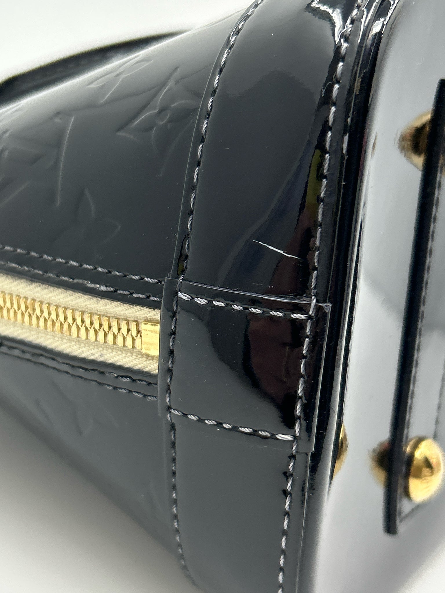 LOUIS VUITTON Black Women Purse