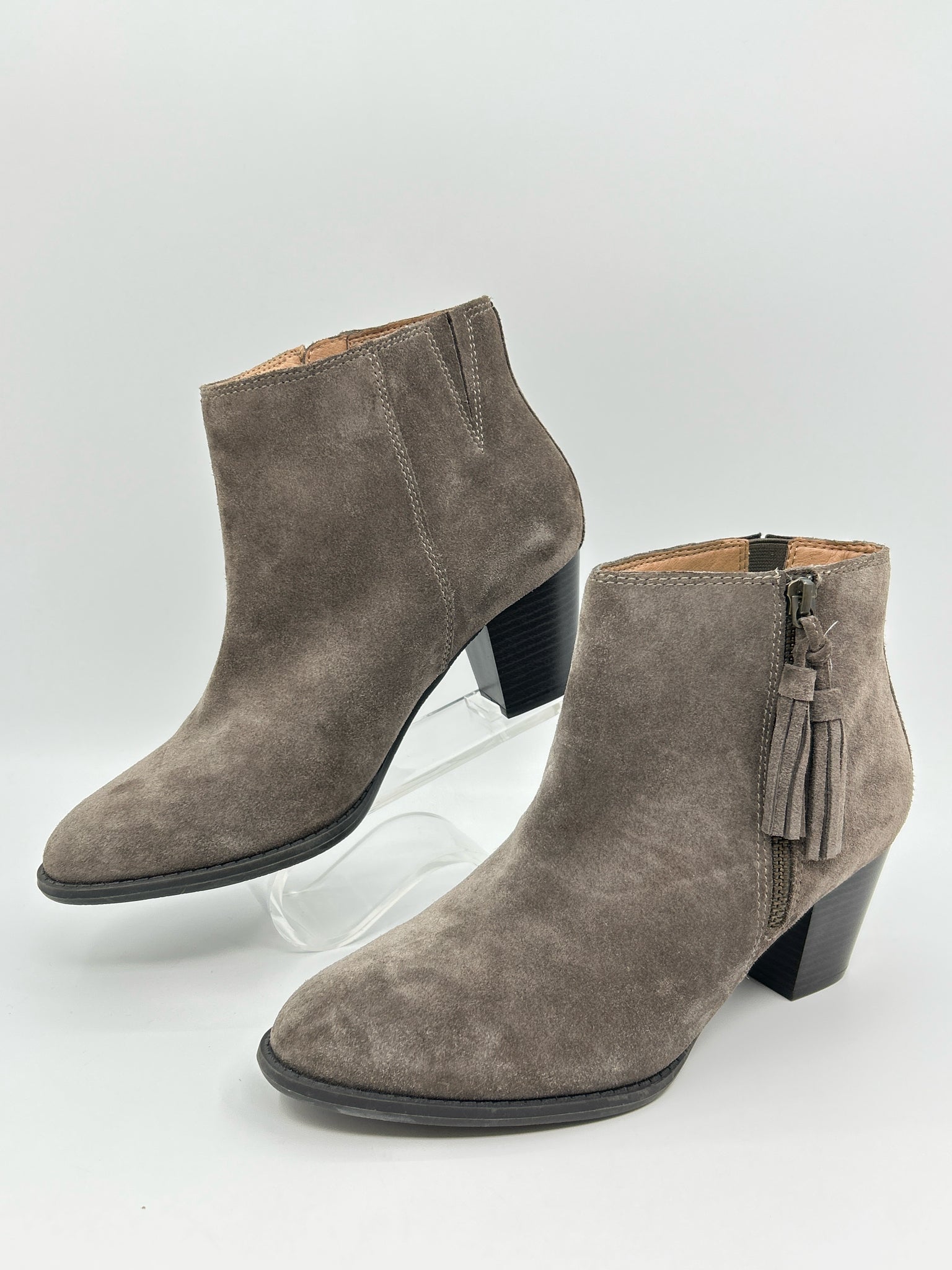 VIONIC Size 9 Grey Women Booties