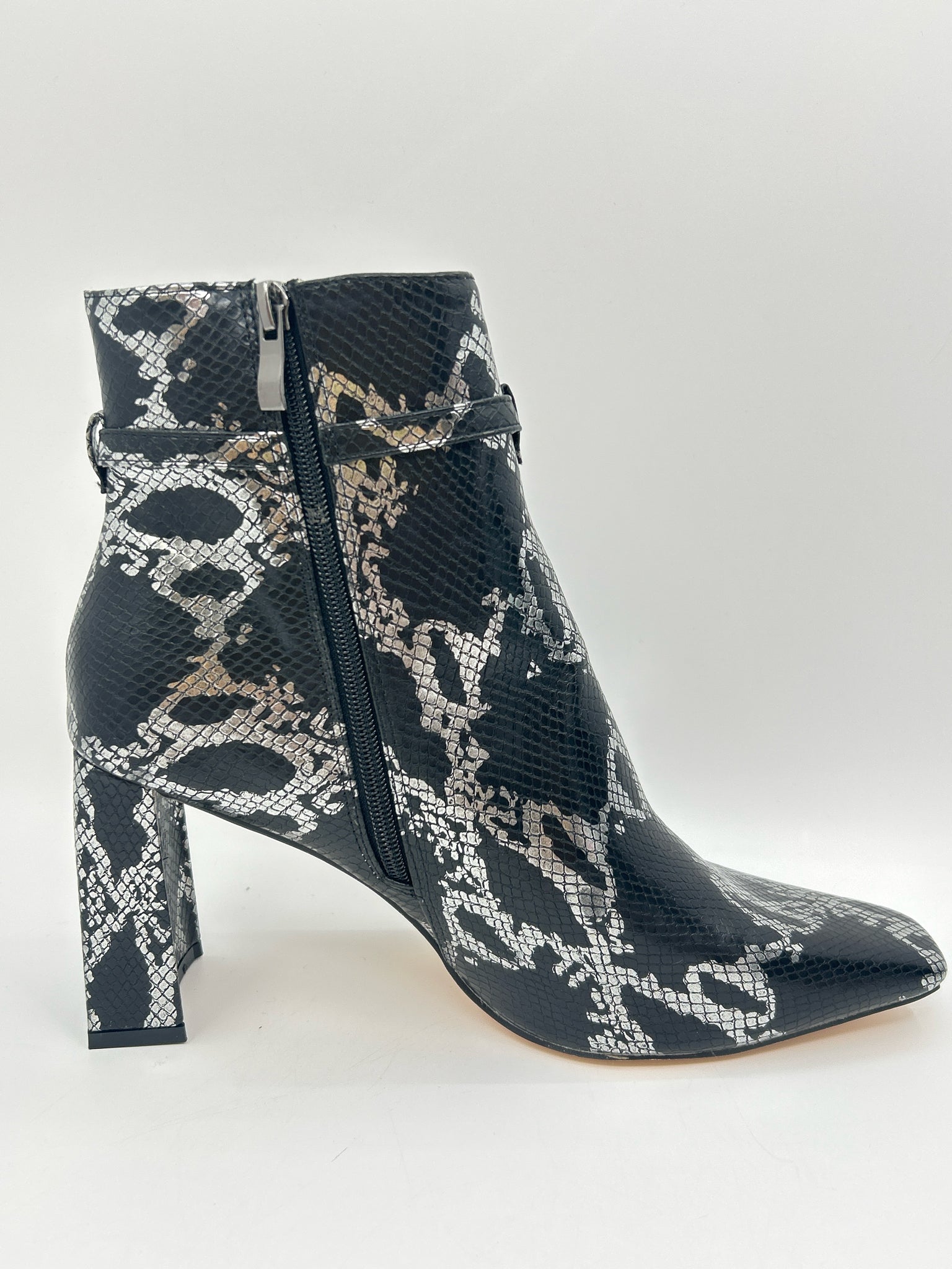 NINETY UNION NWOB Size 11B Black & Silver Women Booties