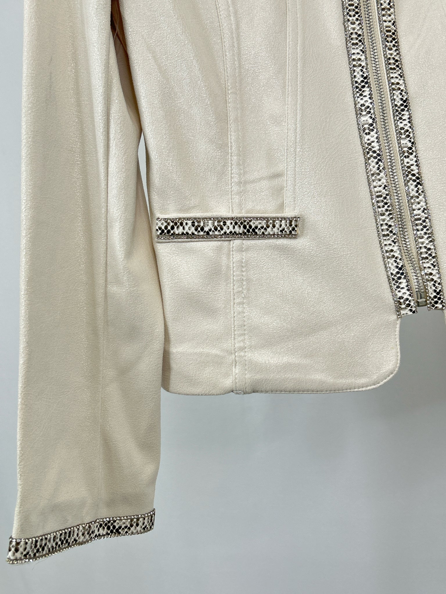 LENA GABRIELLE Size 4 White Women Jacket NWT