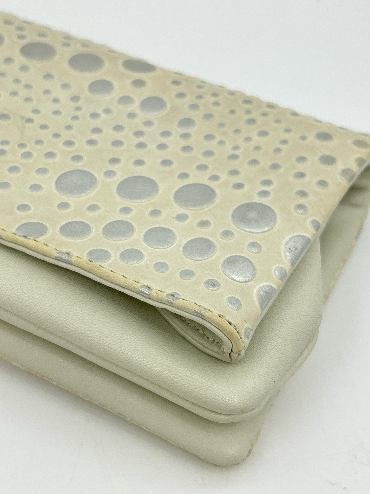 Donald J Pliner Cream & Silver Women Wristlet