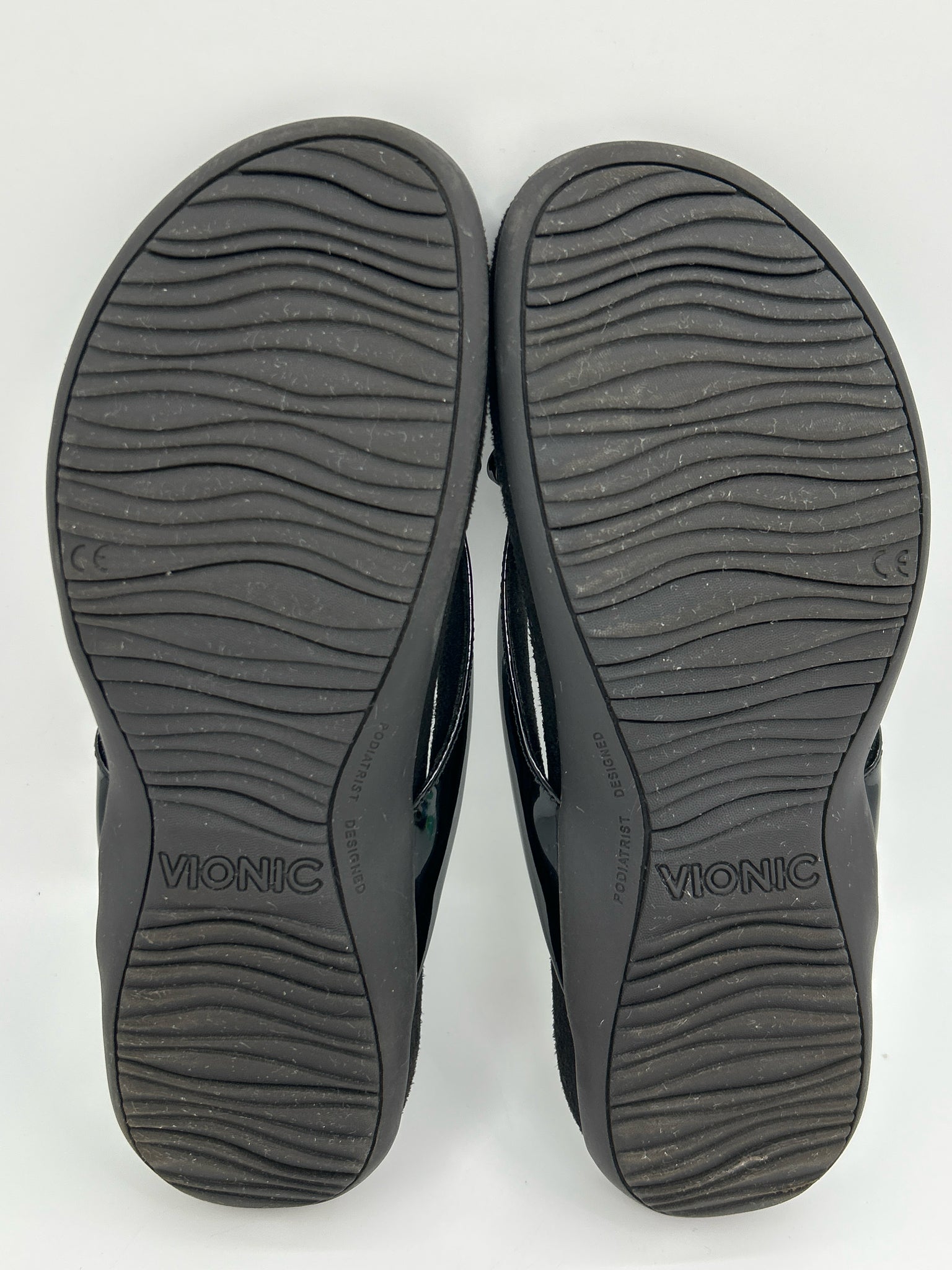 VIONIC Size 7 Black Women Sandal