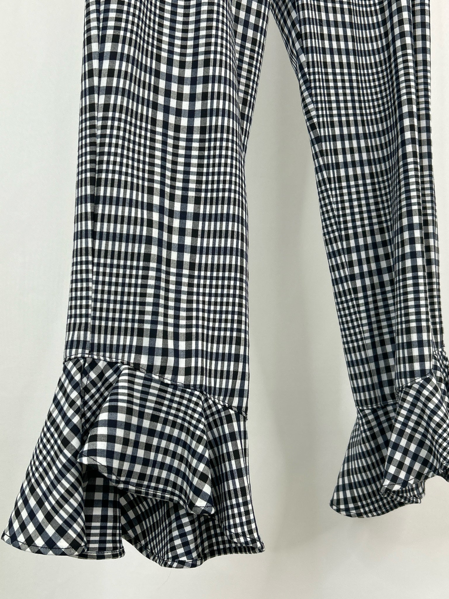 TRINA TURK Size 4 BLACK AND NAVY Women Pants