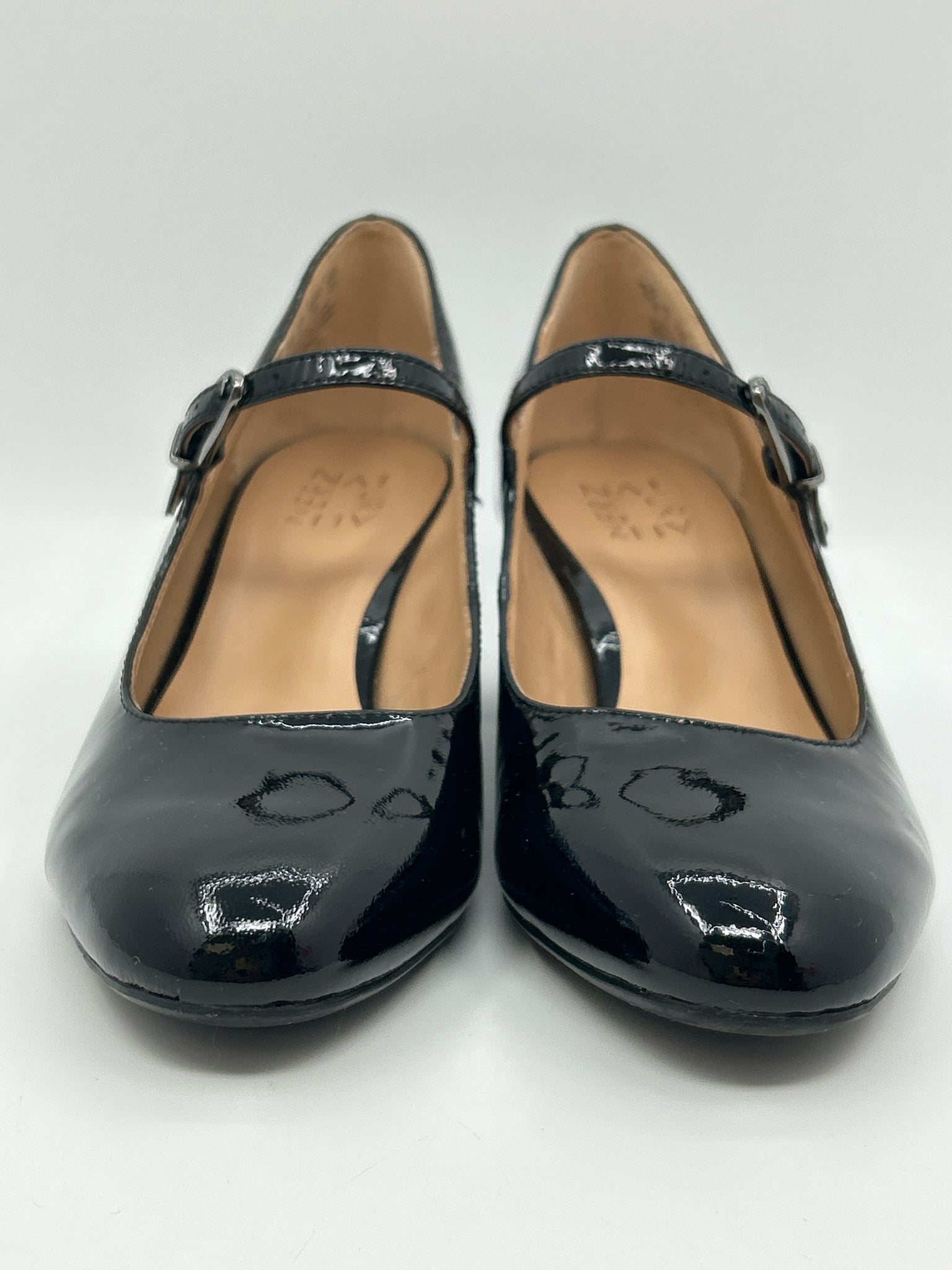 NATURALIZER Size 8.5M Black Women Pumps
