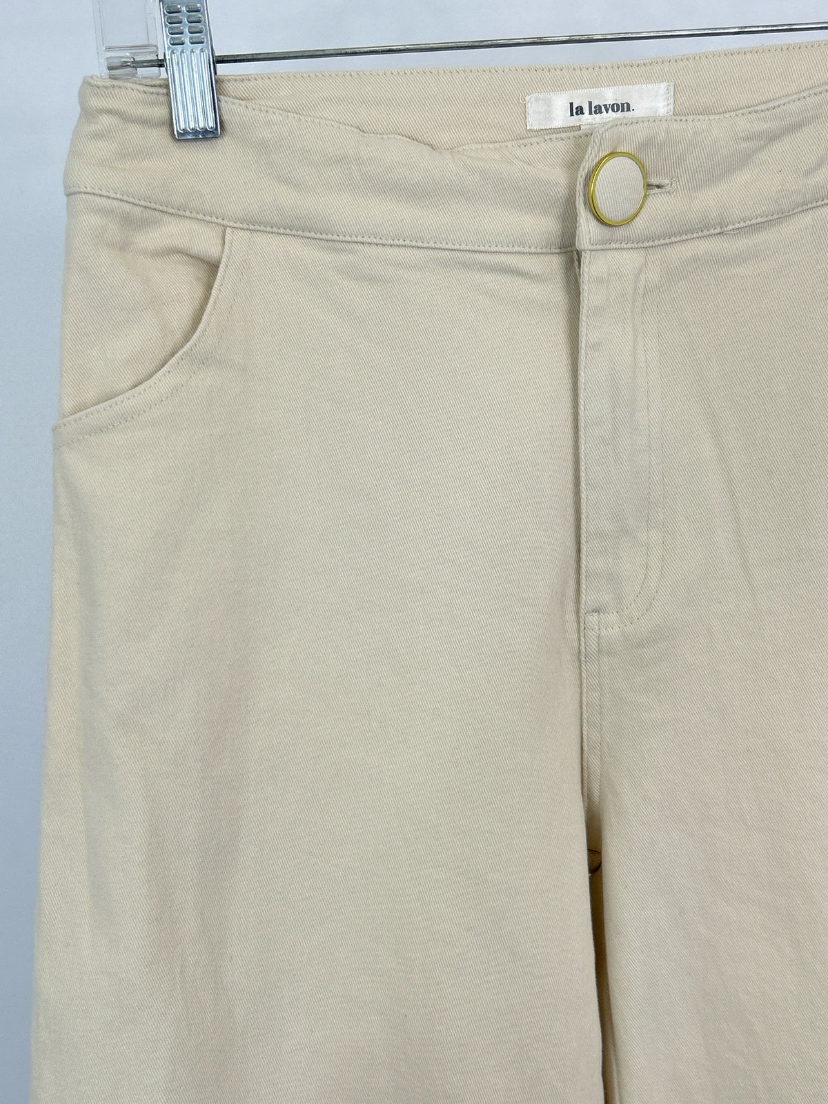 la lavon Size M Cream Women Pants