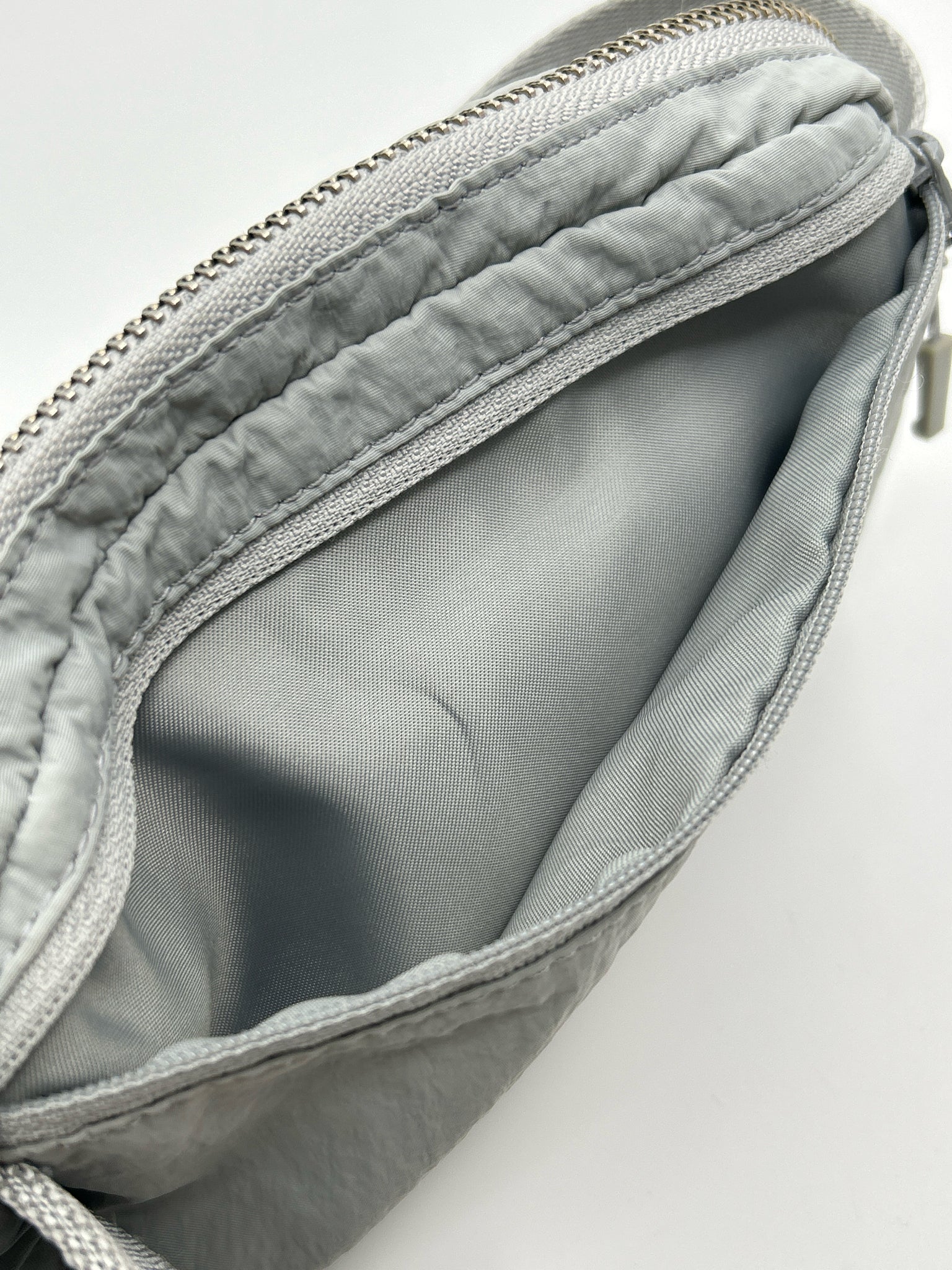 LULULEMON Gray Women Purse