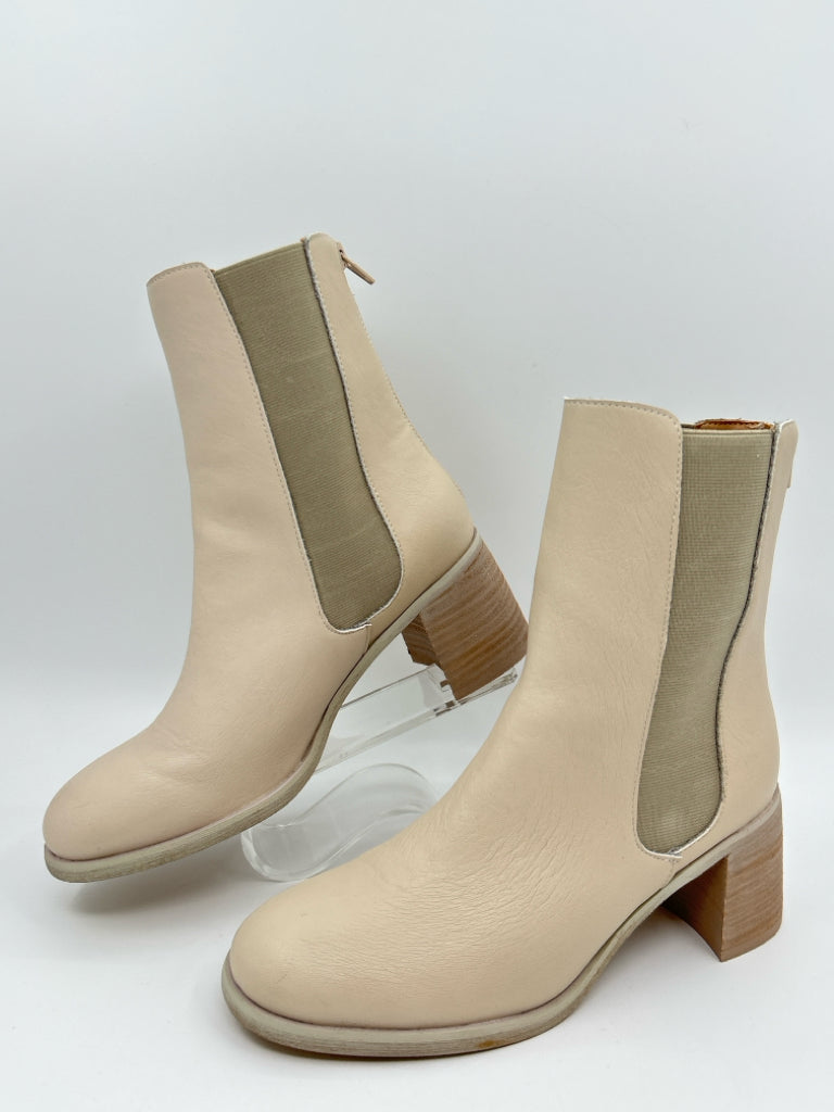 OASIS SOCIETY Size 8.5 Bone Olivia Chelsea Boots