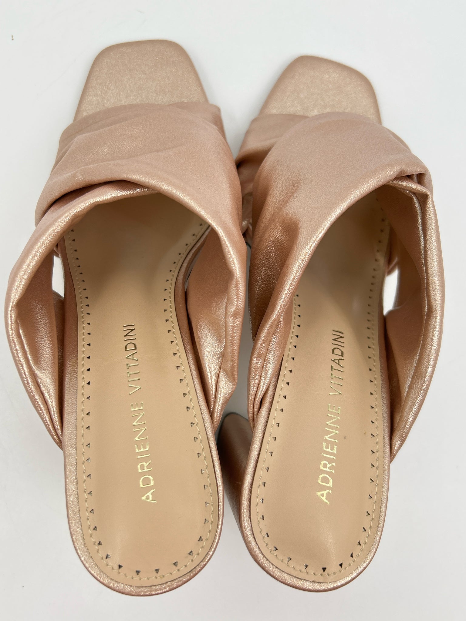 ADRIENNE VITTADINI Size 8M Champagne Women Pumps