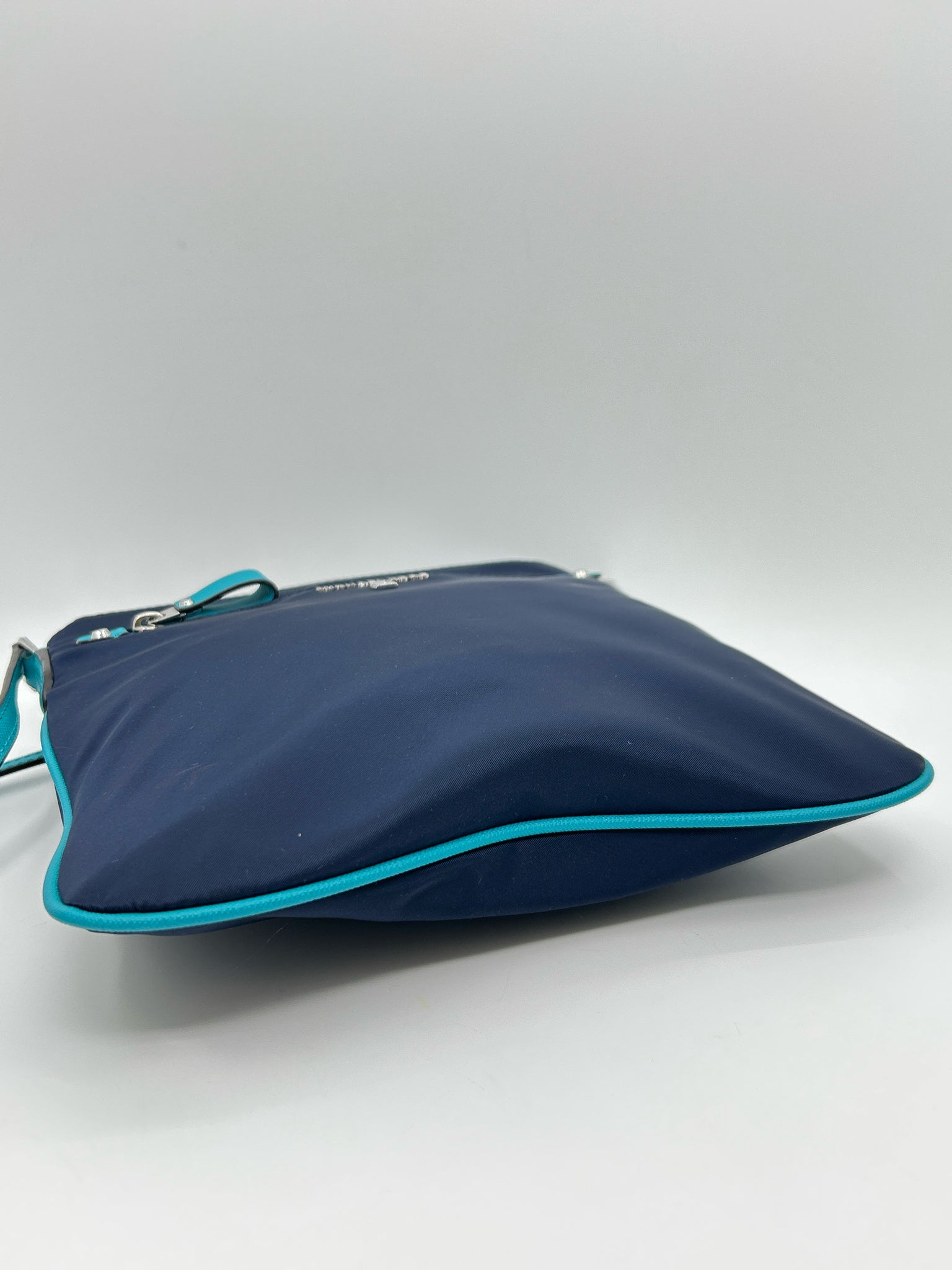 MICHAEL KORS NAVY AND TEAL Women Purse