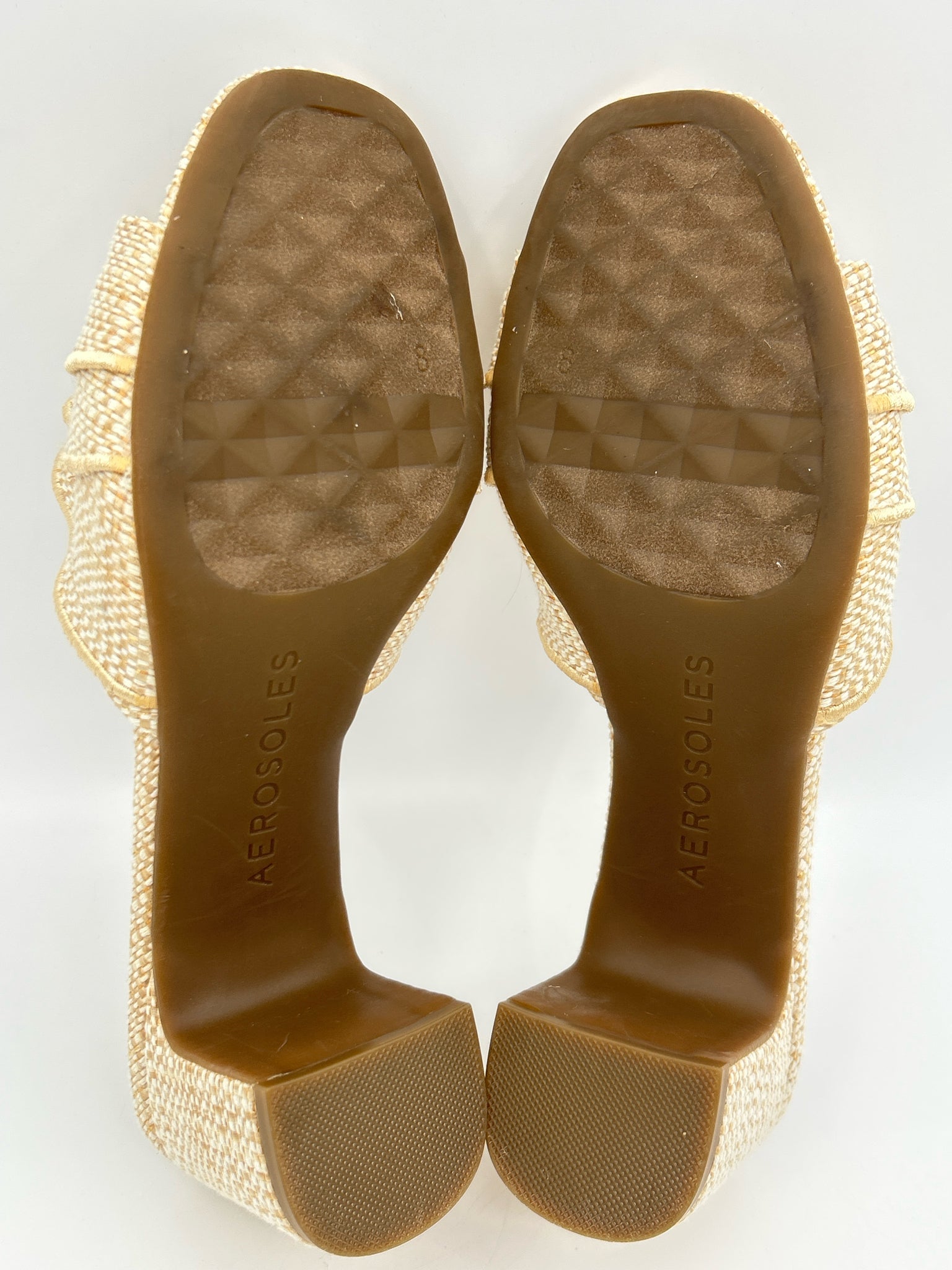 AEROSOLES Size 8M Beige Women Sandal