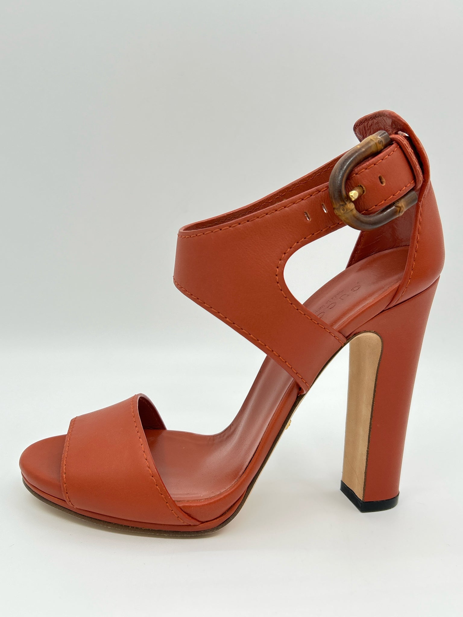 GUCCI Size 38 RUST Women Sandal