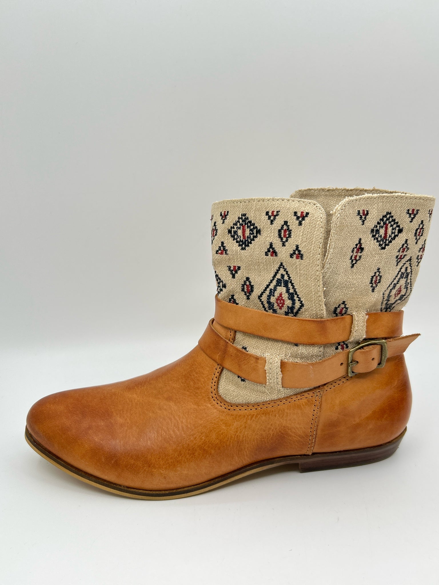 LATIGO Size 8.5M Tan Women Booties