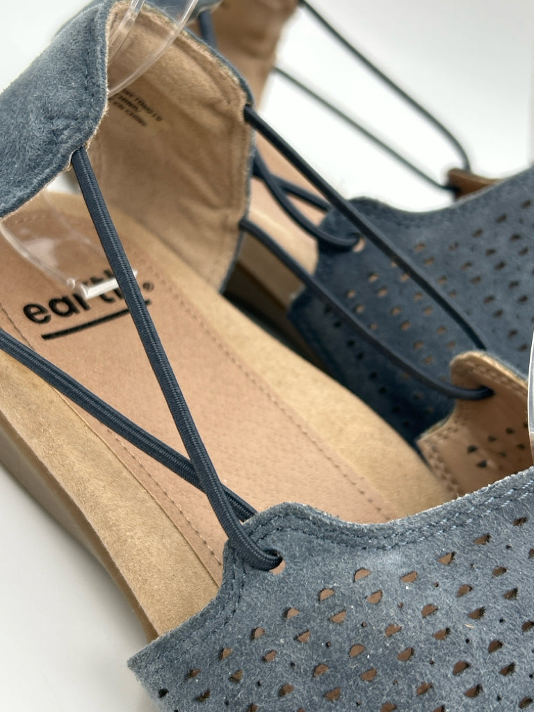EARTH Size 8W Blue Women's Sandal