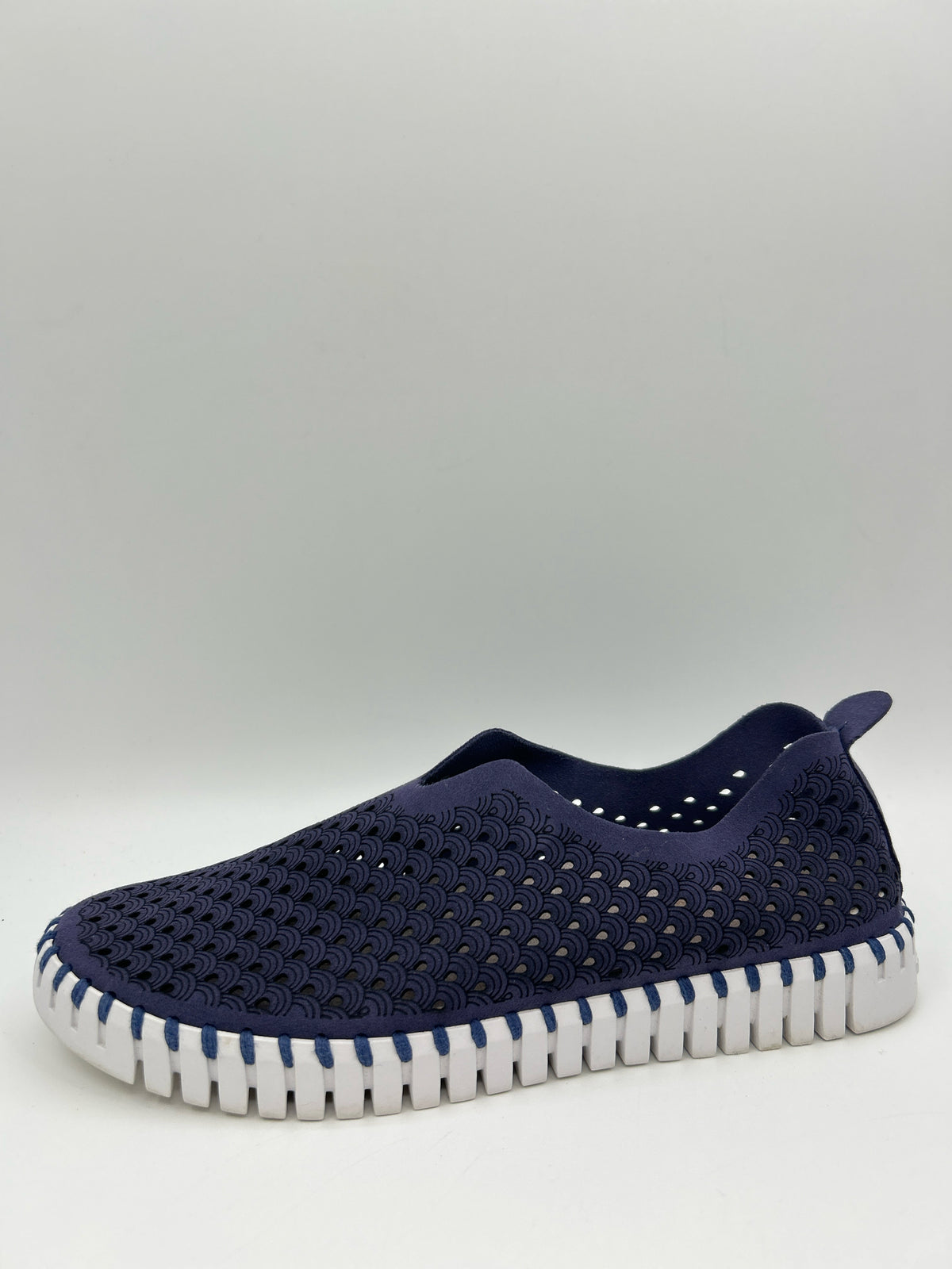 ILSE JACOBSEN Size 38 NAVY AND WHITE Women Sneakers