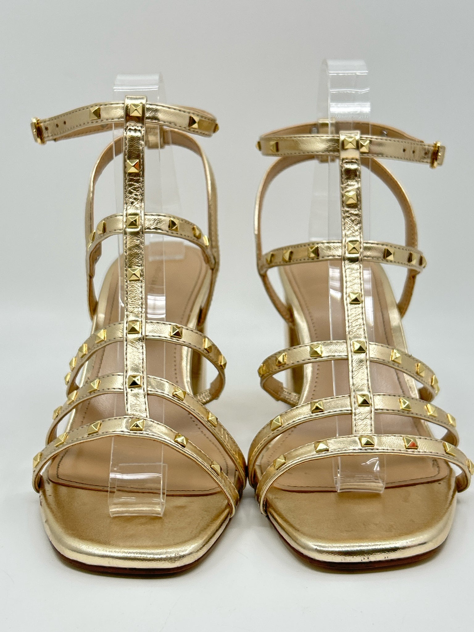 White House Black Market Size 9M Gold Women Sandal