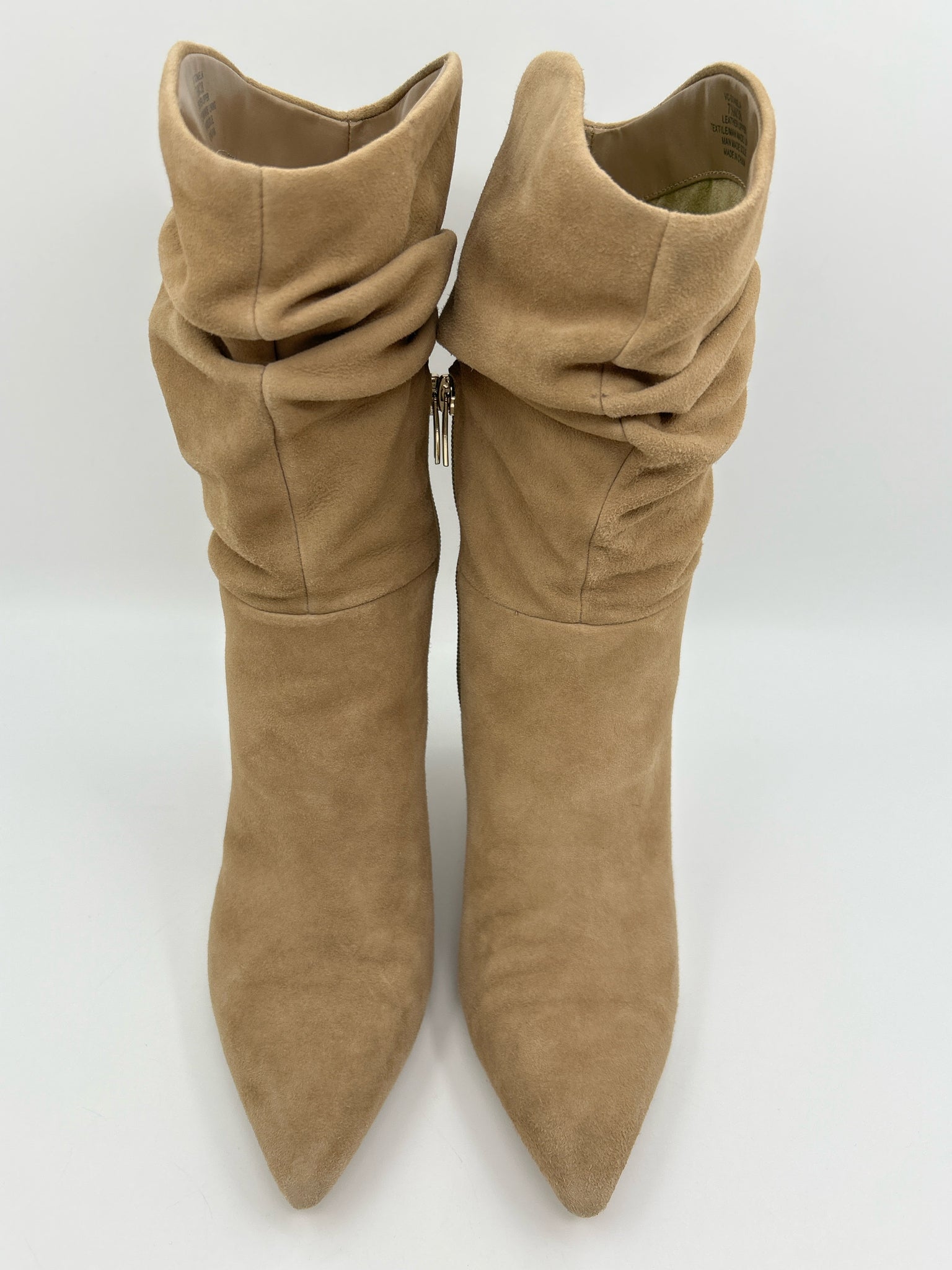 VINCE CAMUTO Size 7.5M Beige Women Booties