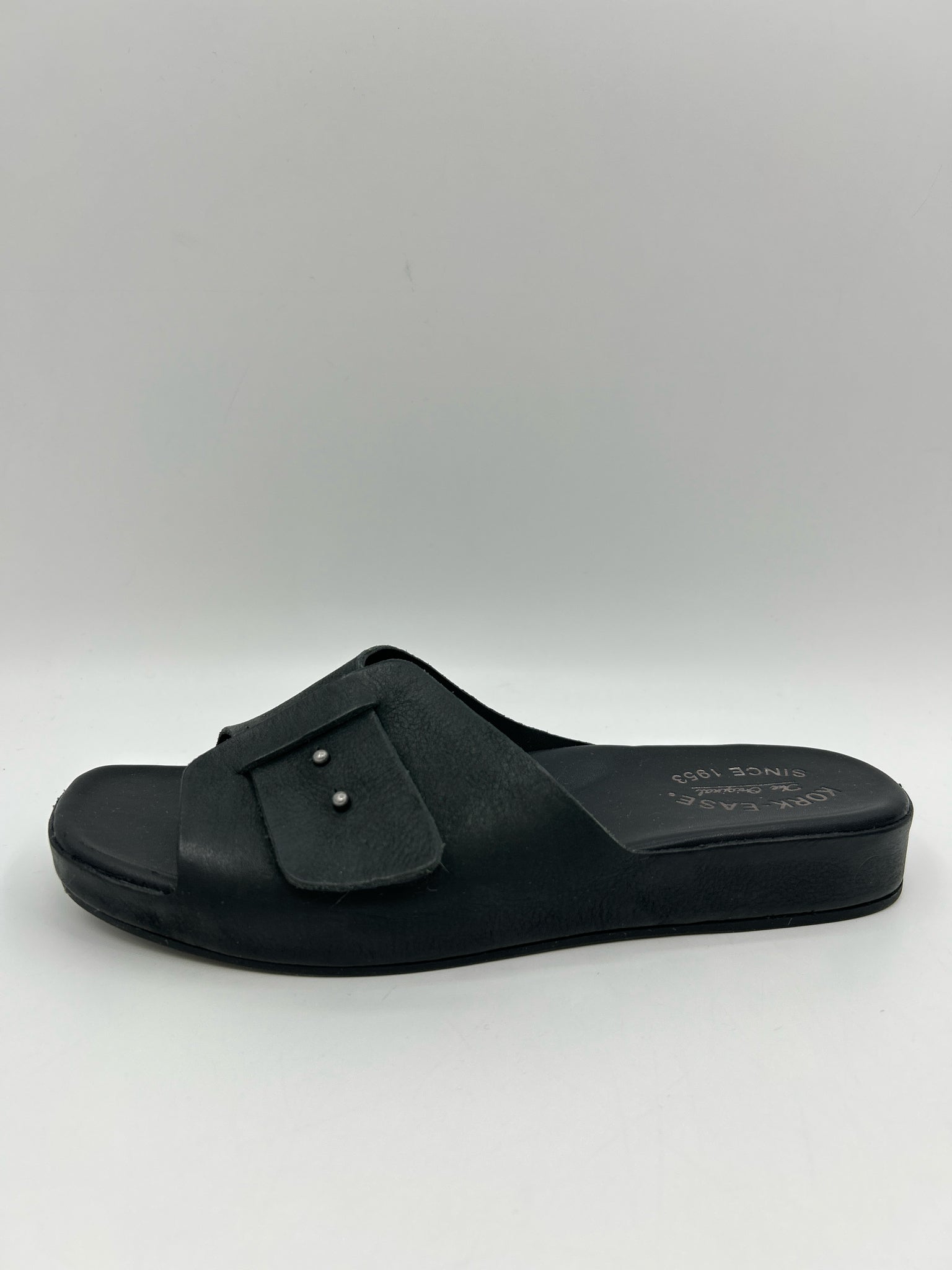 KORK EASE Size 8M Black Women Sandal