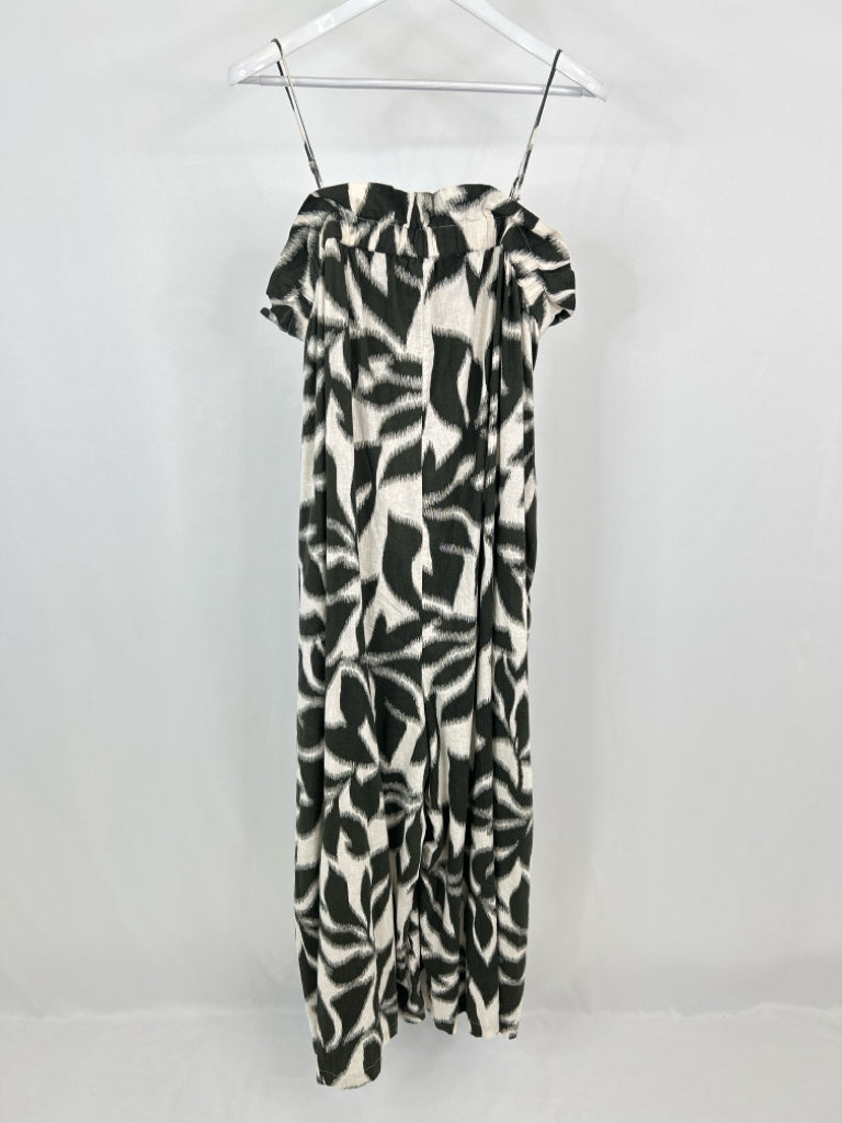 BANANA REPUBLIC Size XL WHITE AND CHARCOAL Women's Jumpsuit