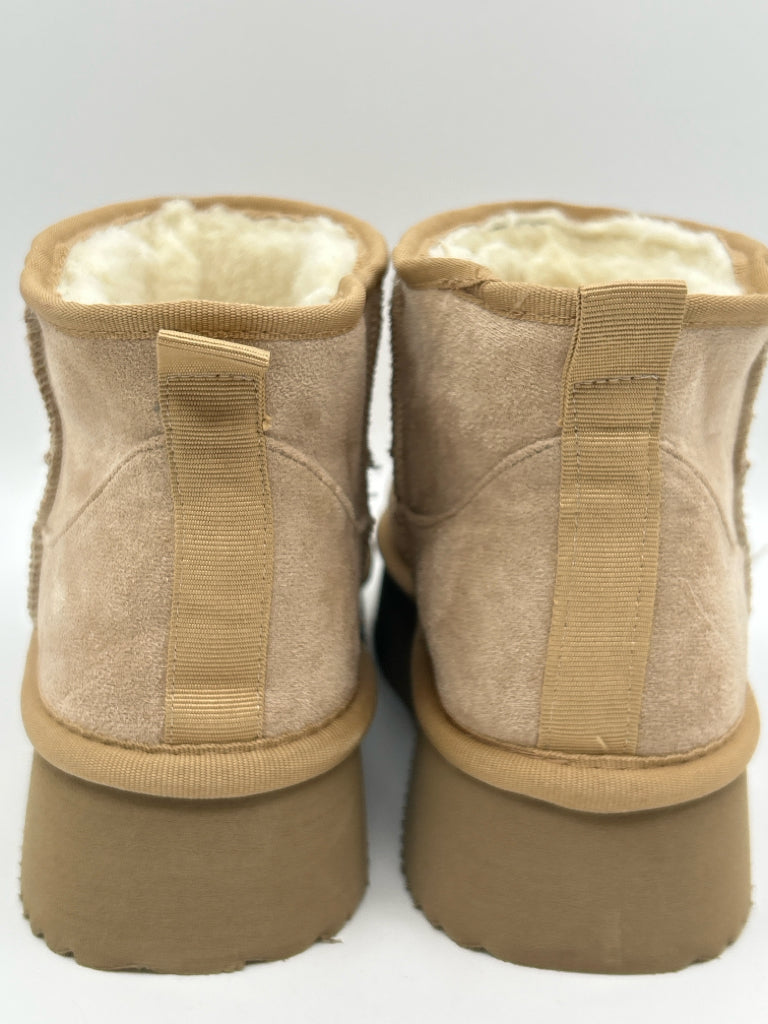 HEY GIRL Women Size 8 Tan Booties