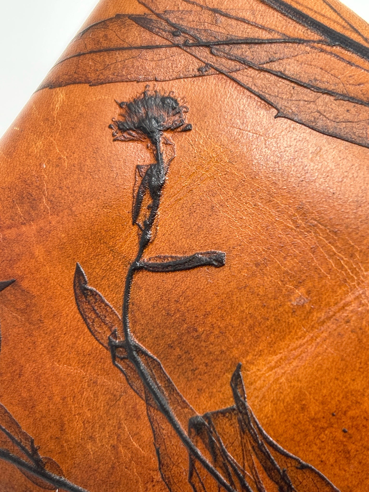 LEAF LEATHER Brown Print Accessories