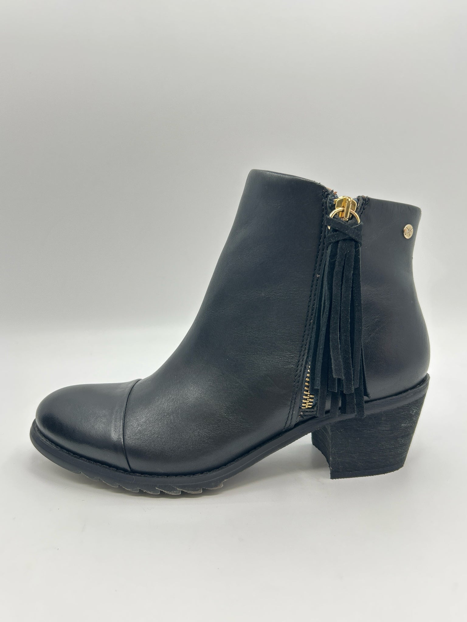 PIKOLINOS Size 37/6-6.5 Black Women Booties