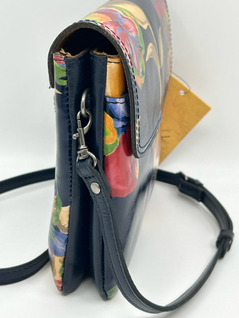 PATRICIA NASH Navy Print Purse