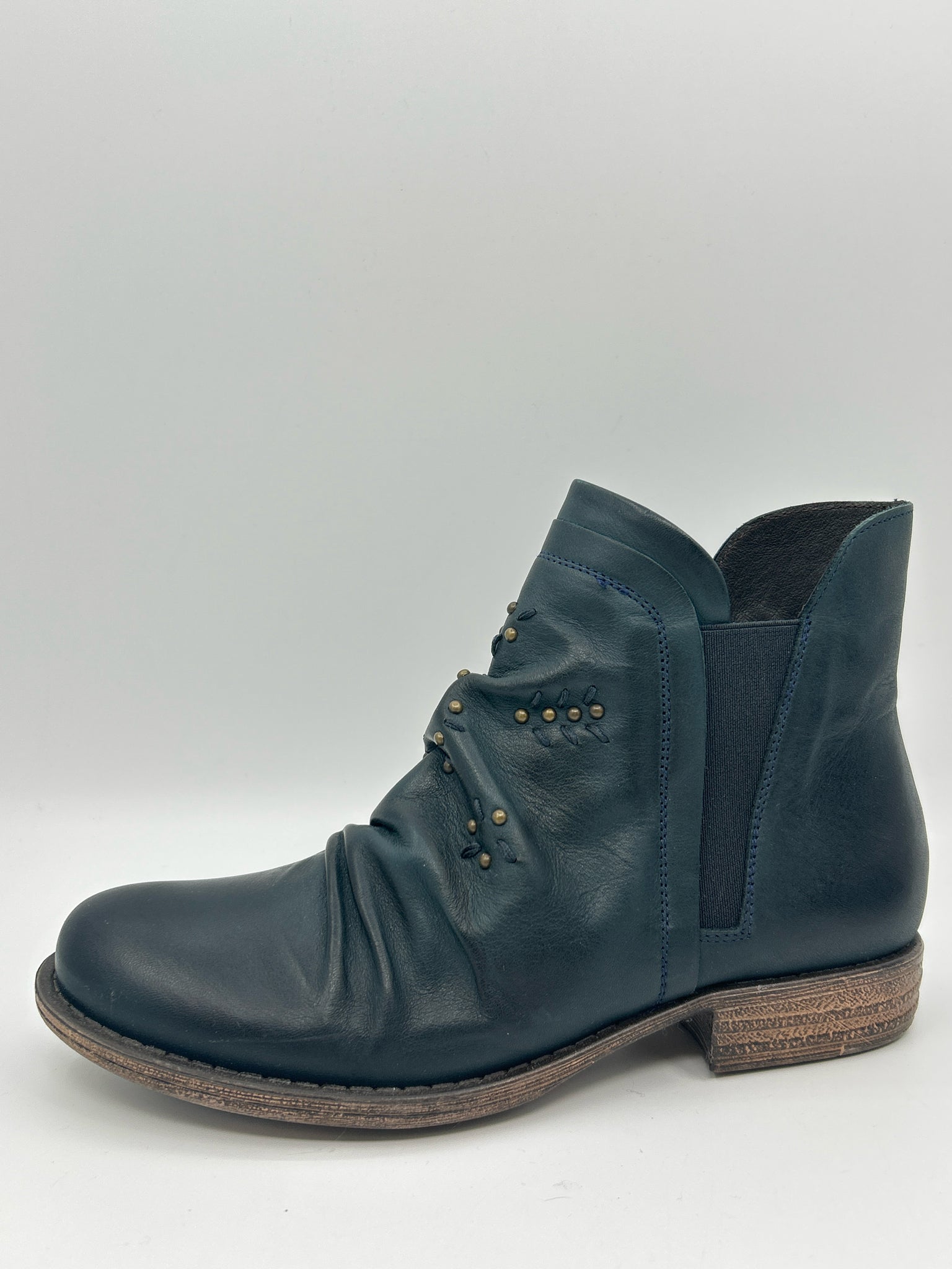 MIZ MOOZ NWOB Size 37/7  Dark Green Women Booties