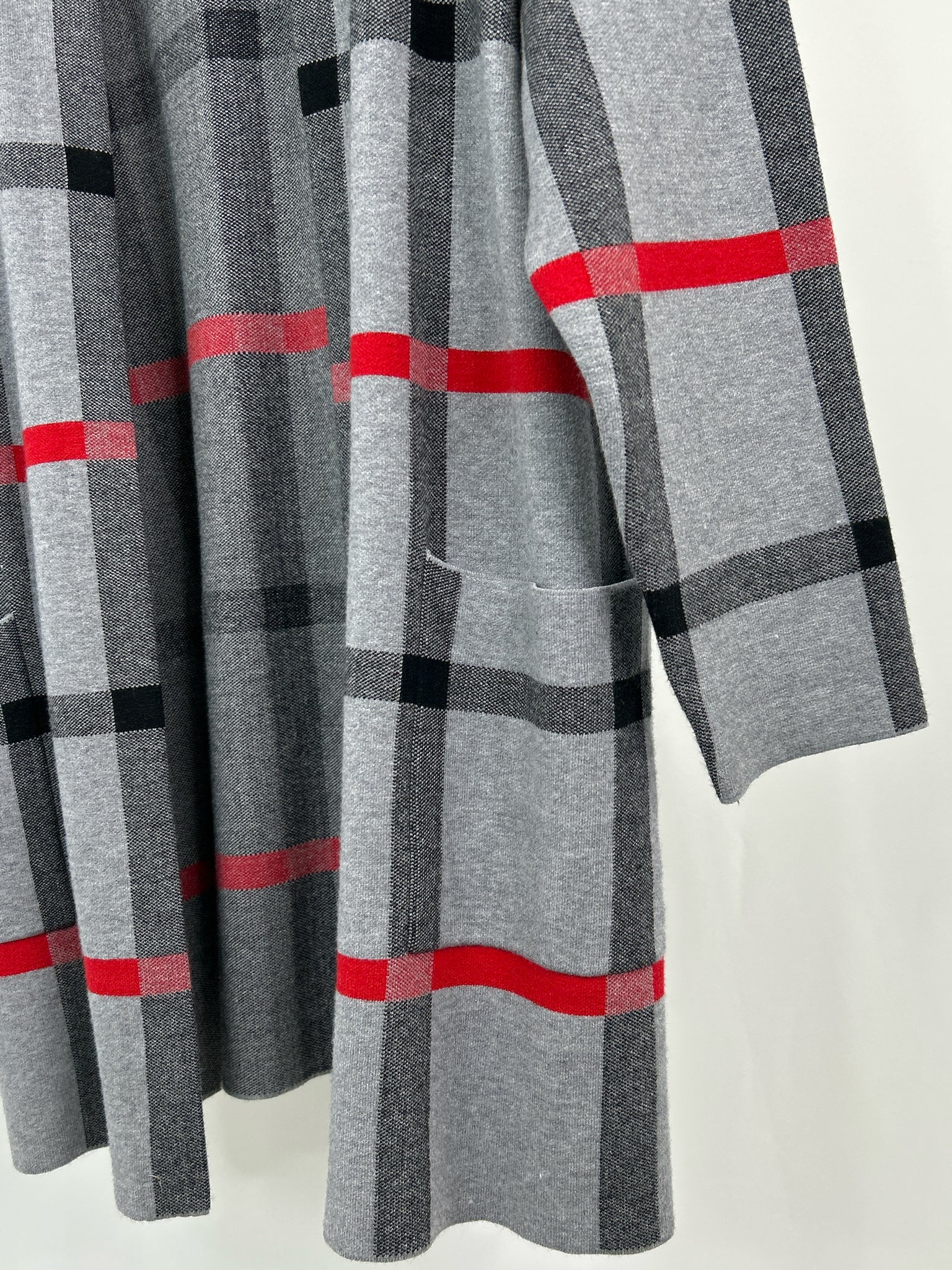 TAHARI Size 3X GRAY PLAID Women Cardigan