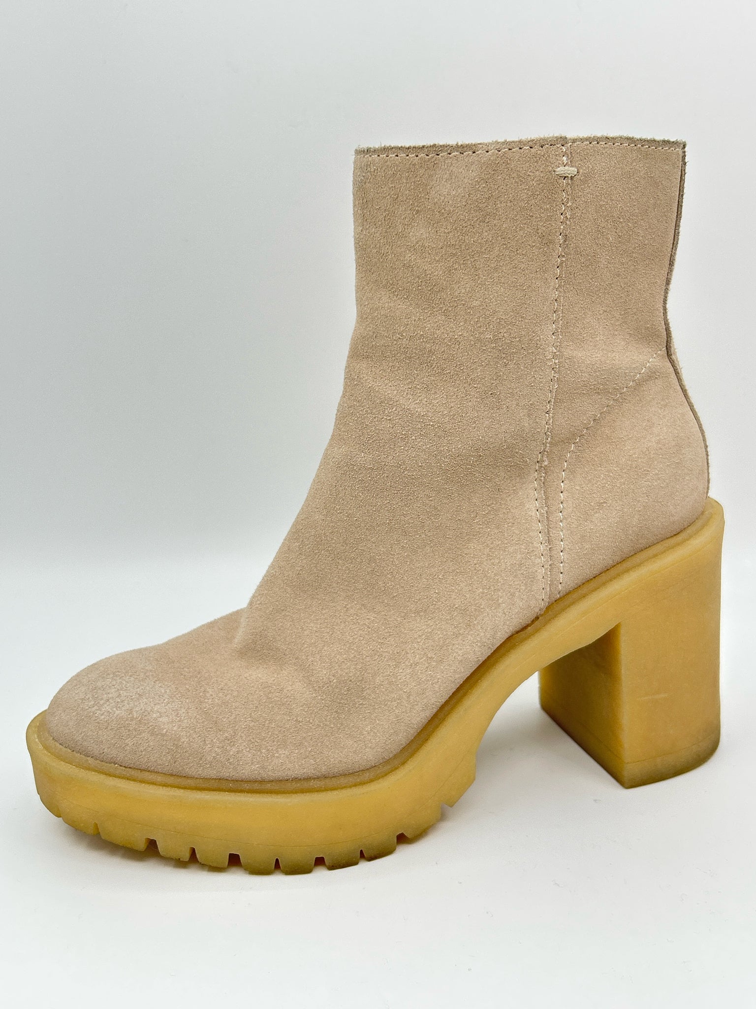 DOLCE VITA Size 7.5 Beige Women Booties