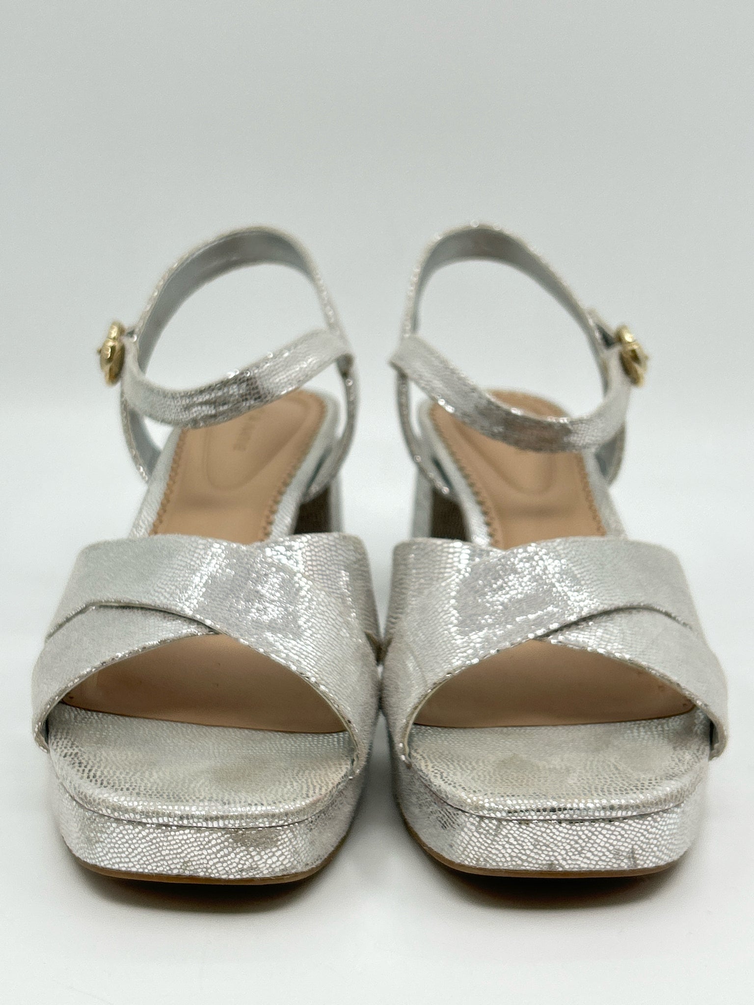 KELLY & KATIE Size 8.5M Silver Women Sandal