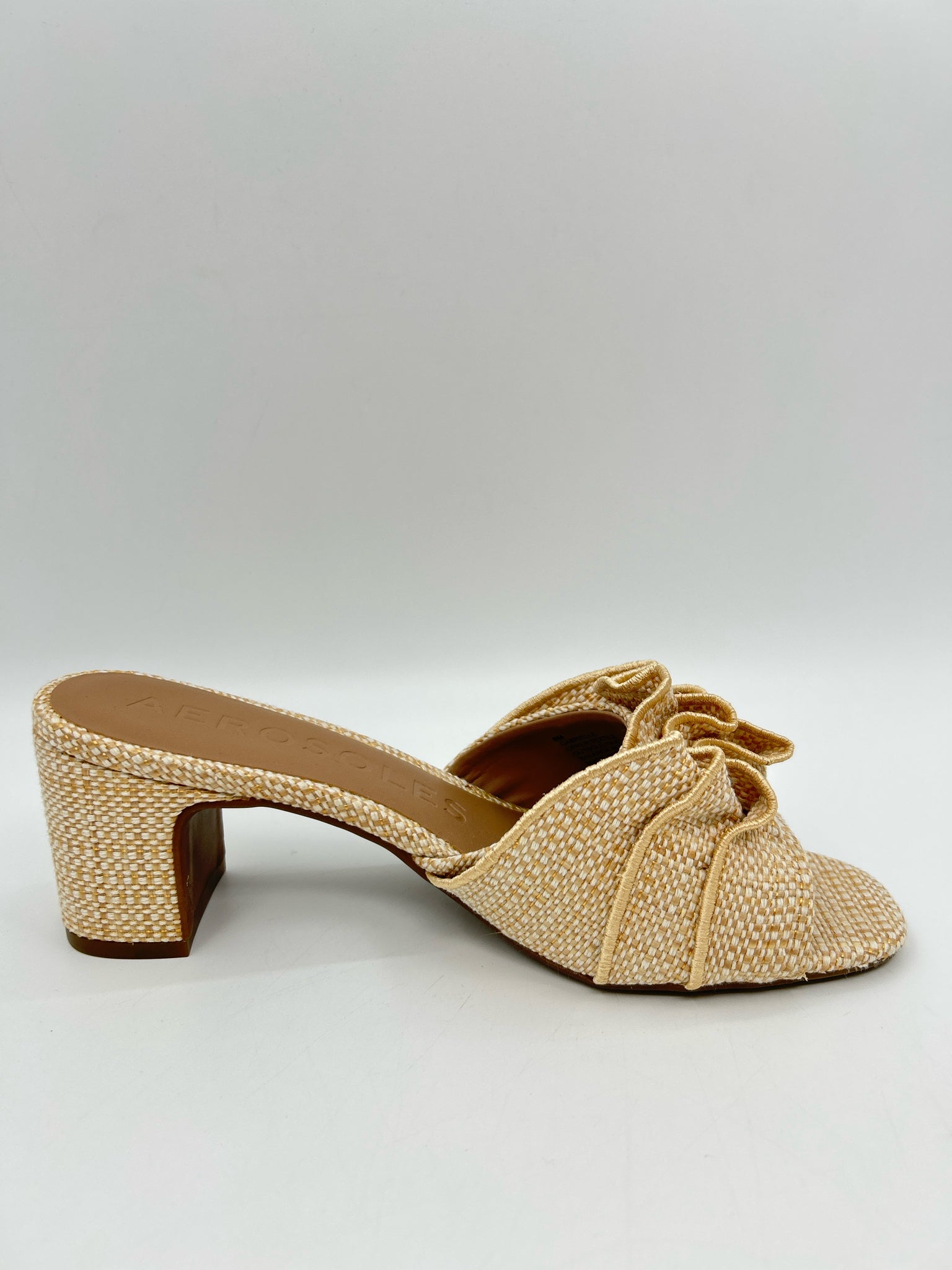 AEROSOLES Size 8M Beige Women Sandal