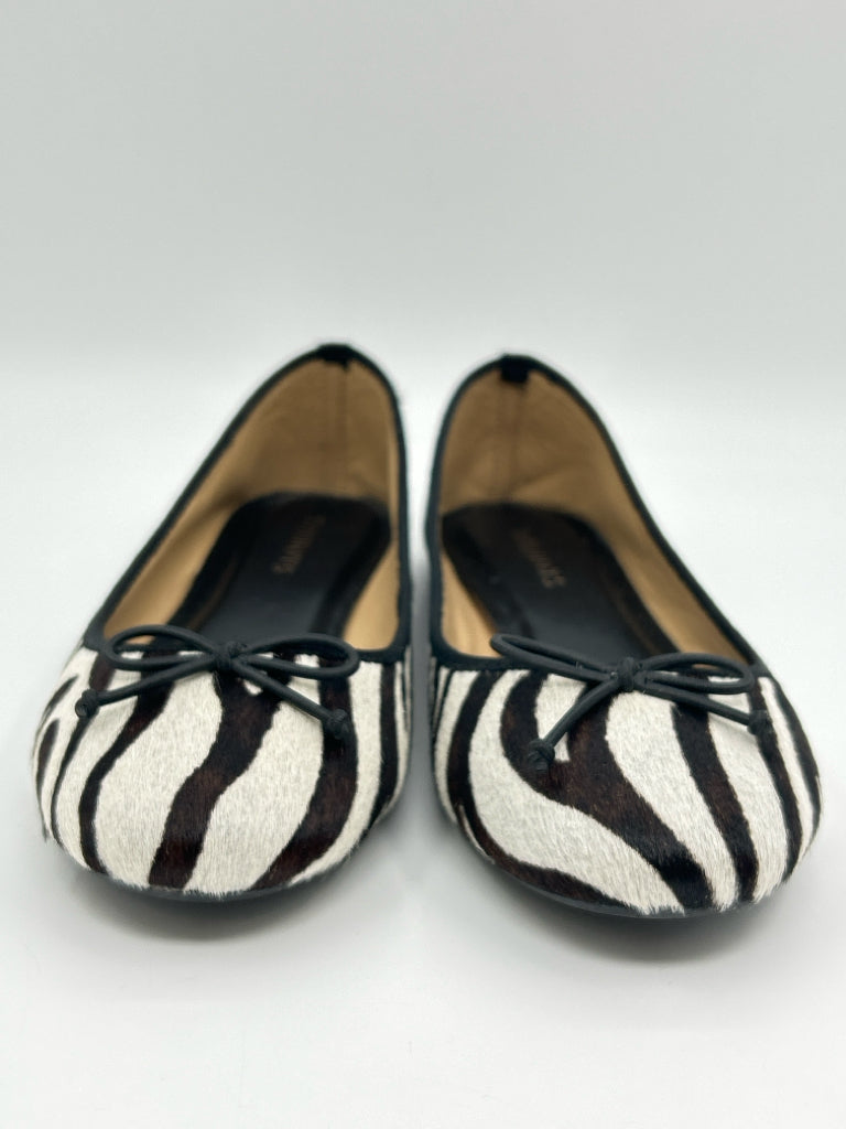 TALBOTS Women Size 7M White & Black Flats