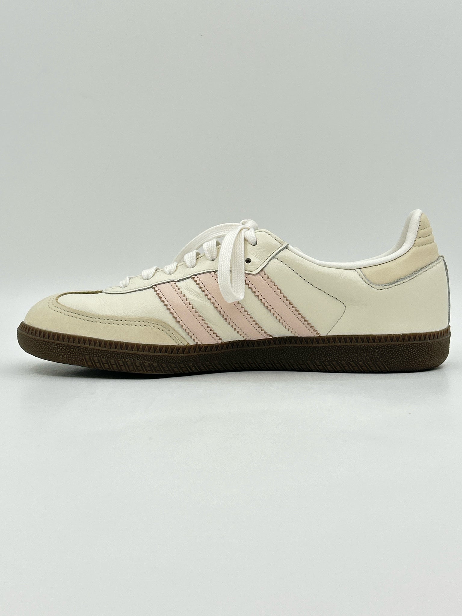 ADIDAS Size 9 off white Women Sneakers
