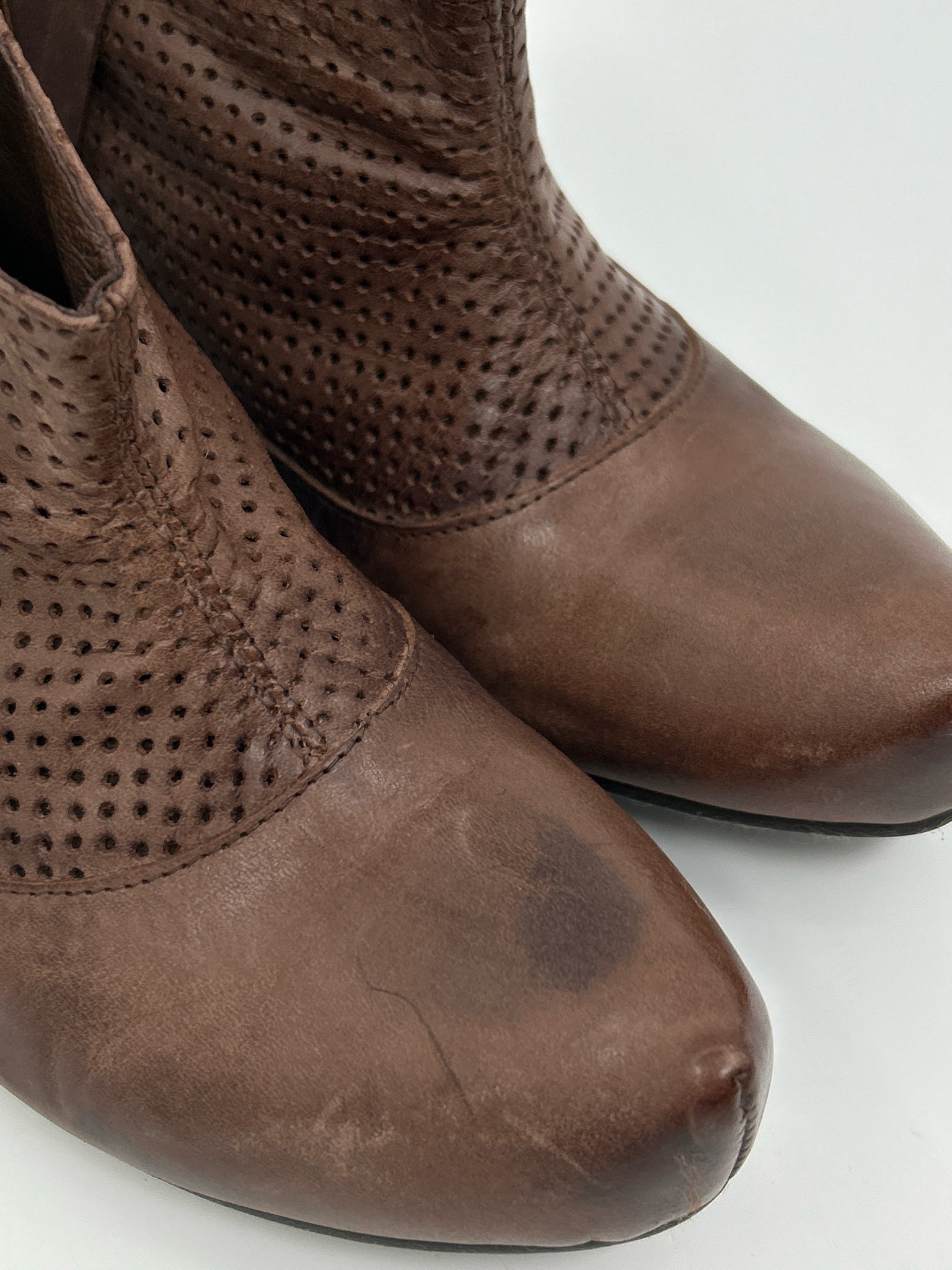 CHOCOLATE Size 10.5/11 Brown Women Booties